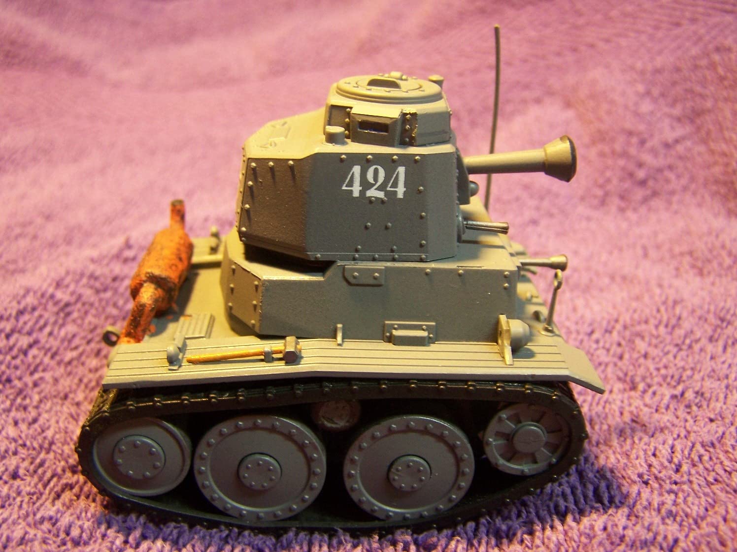 MNGWWT011 Meng World War Toons - German Light Tank Panzer 38(T) Model Building KIT customer photo 2