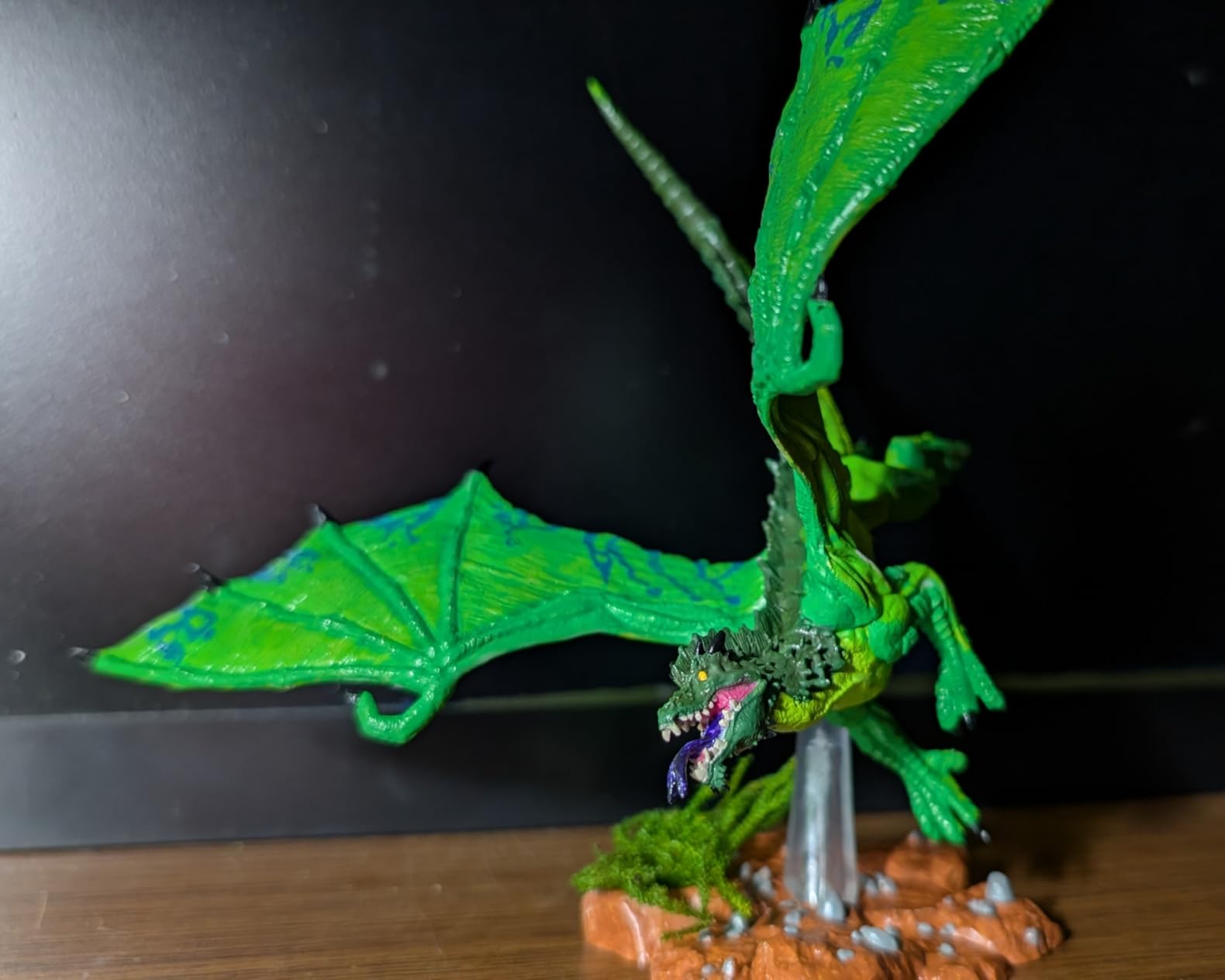 WizKids D&D Nolzur's Marvelous Miniatures: Young Green Dragon customer photo 1