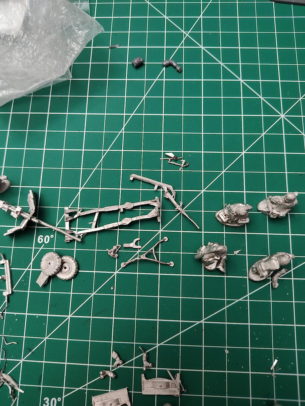 Warlord Bolt Action US Airborne Starter Army 1:56 Tabletop Miniatures - Plastic Paintable Miniature WWII Soldiers Set, Unpainted Table Top 28mm Military Minifigures for Adults - Gaming Figurines Pack customer photo 2