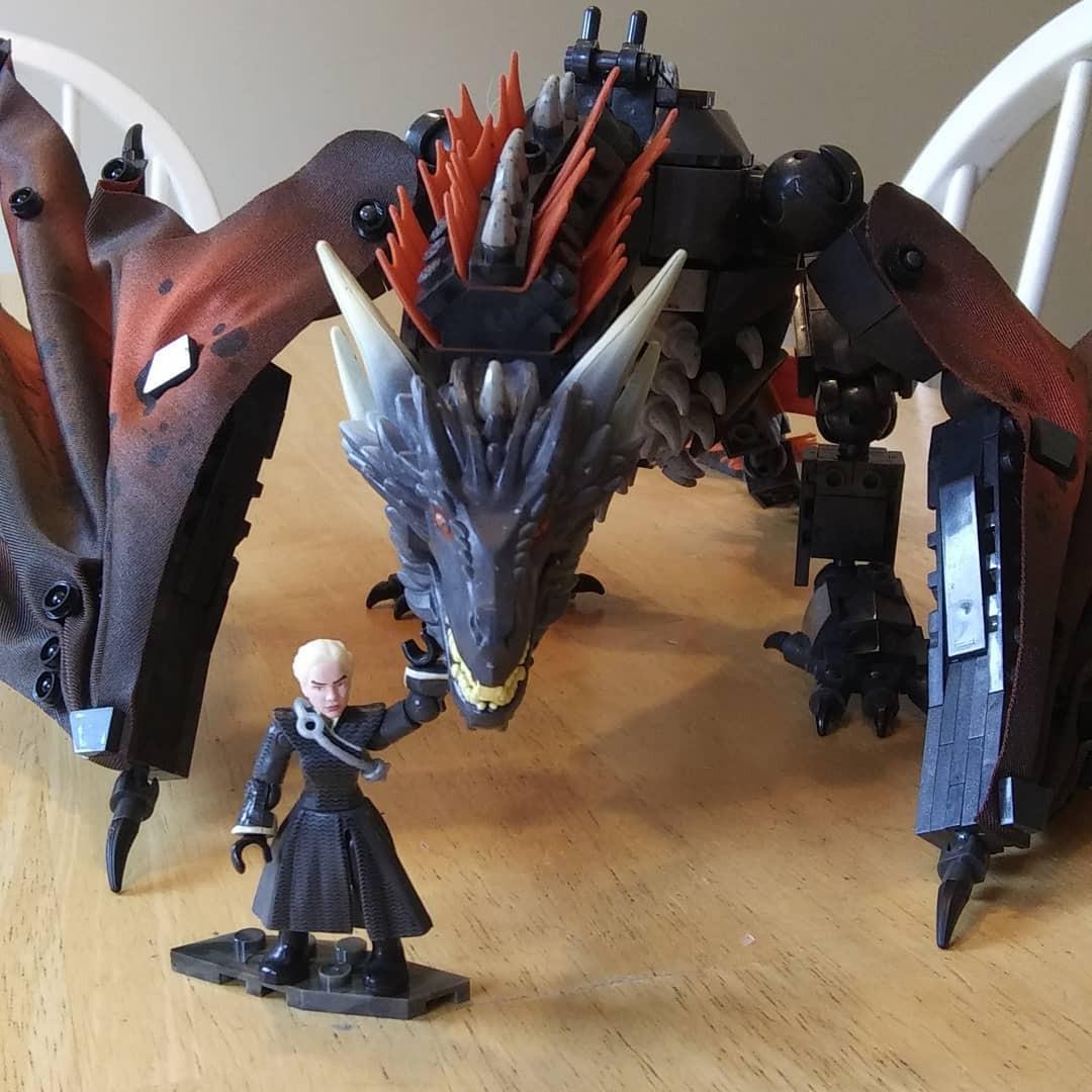 Mega Construx Game of Thrones Daenerys & Drogon Building Set customer photo 2