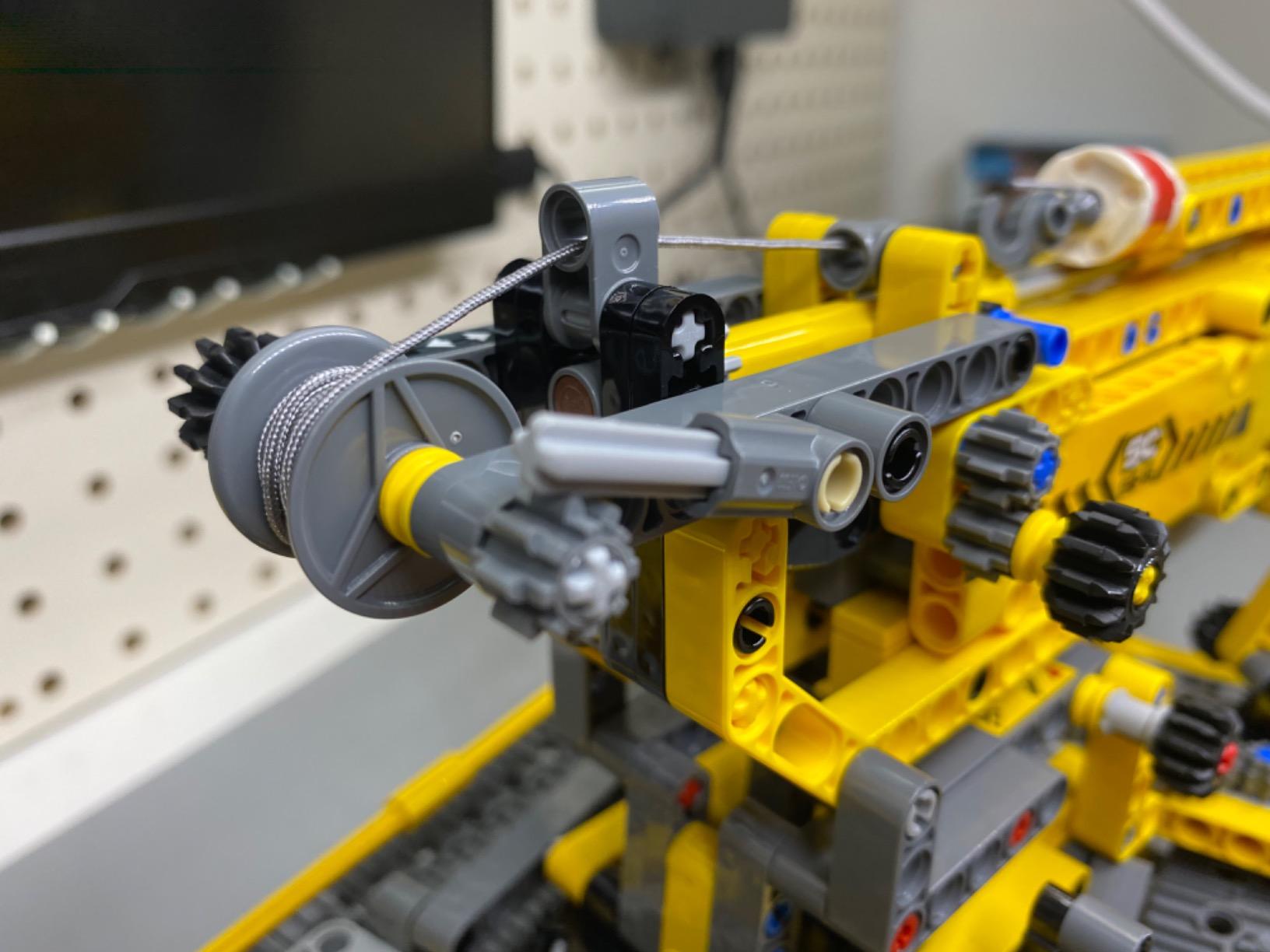 Technic Compact Crawler Crane 42097 Building Kit (920 Pieces) customer photo 2