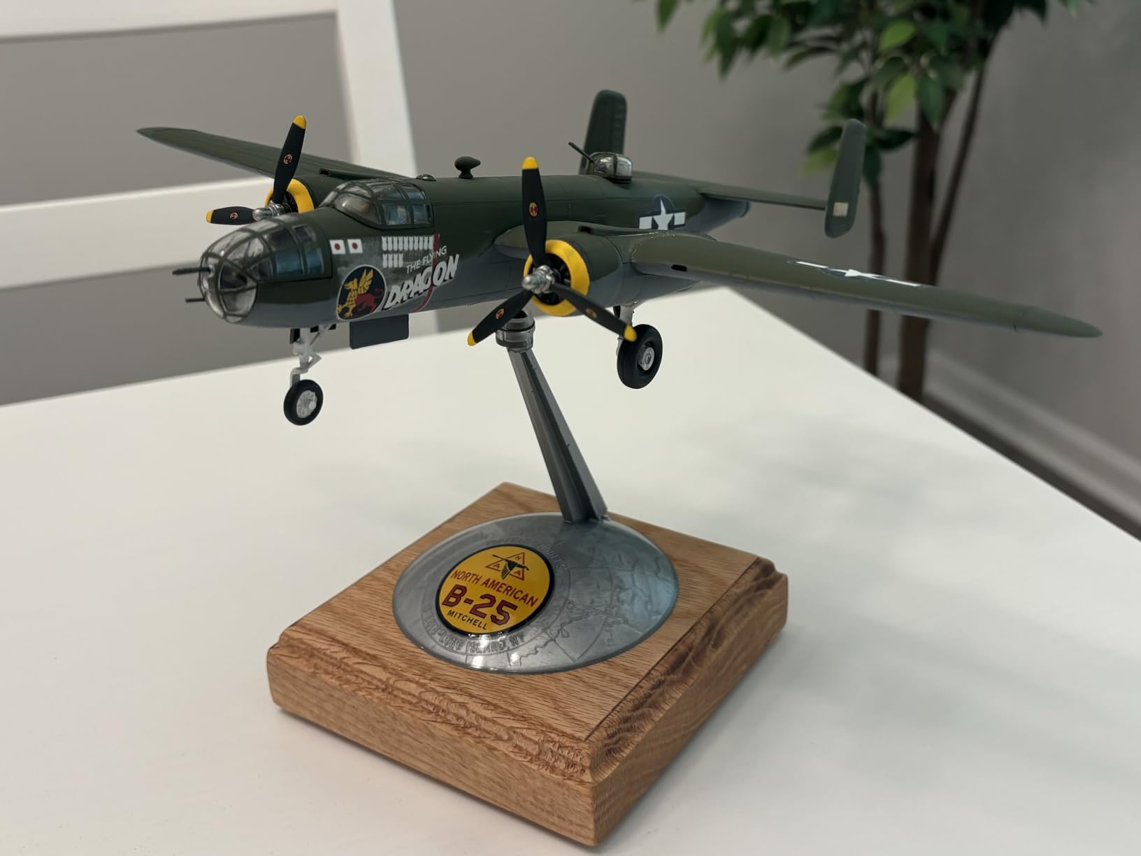 ATLANTIS TOY & HOBBY Plastic Model Kit with Swivel Stand - B-25 Flying Dragon customer photo 1