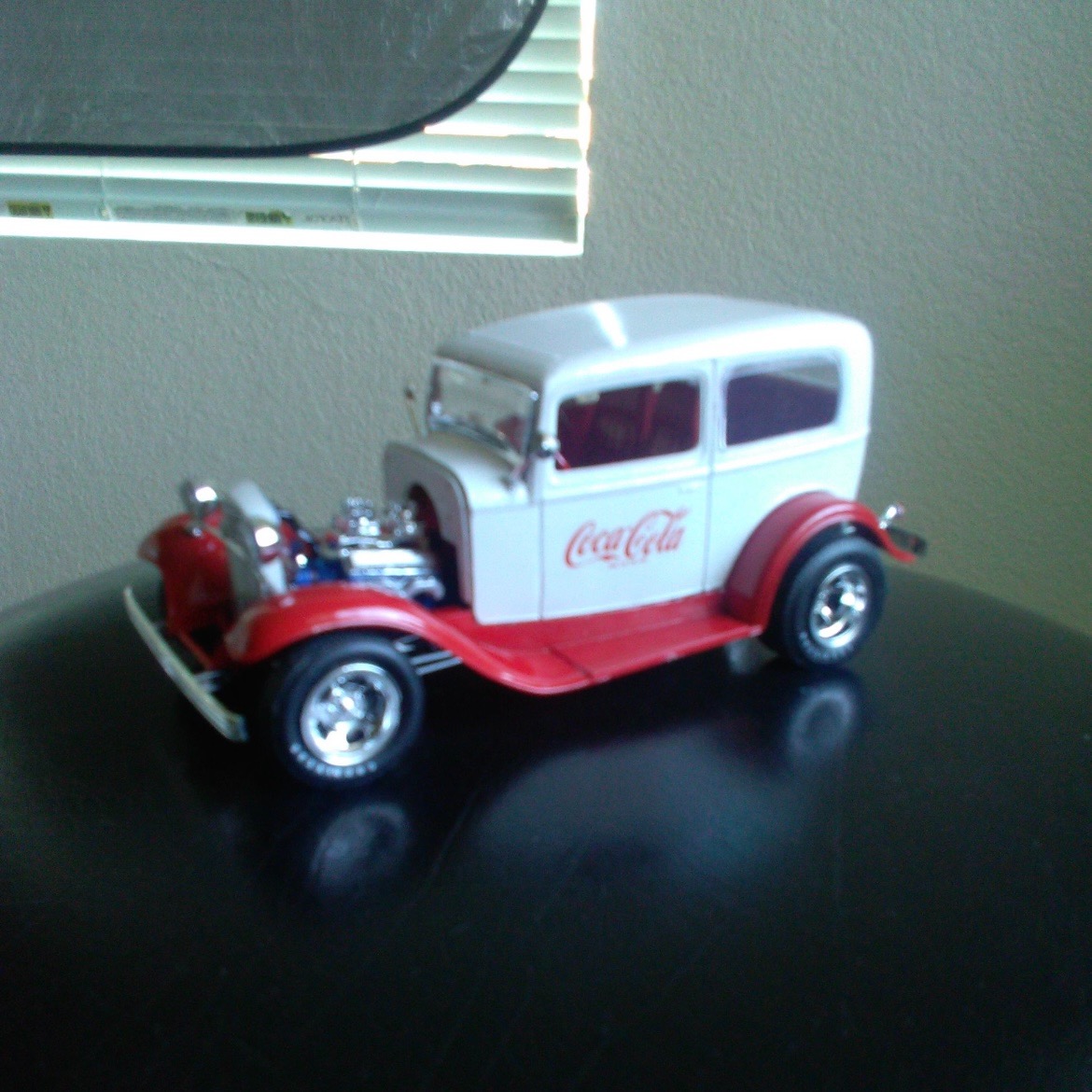 C.P.M. 1932 Ford Sedan Delivery Coca Cola 1:25 Scale MPC Plastic Car Kit customer photo 1