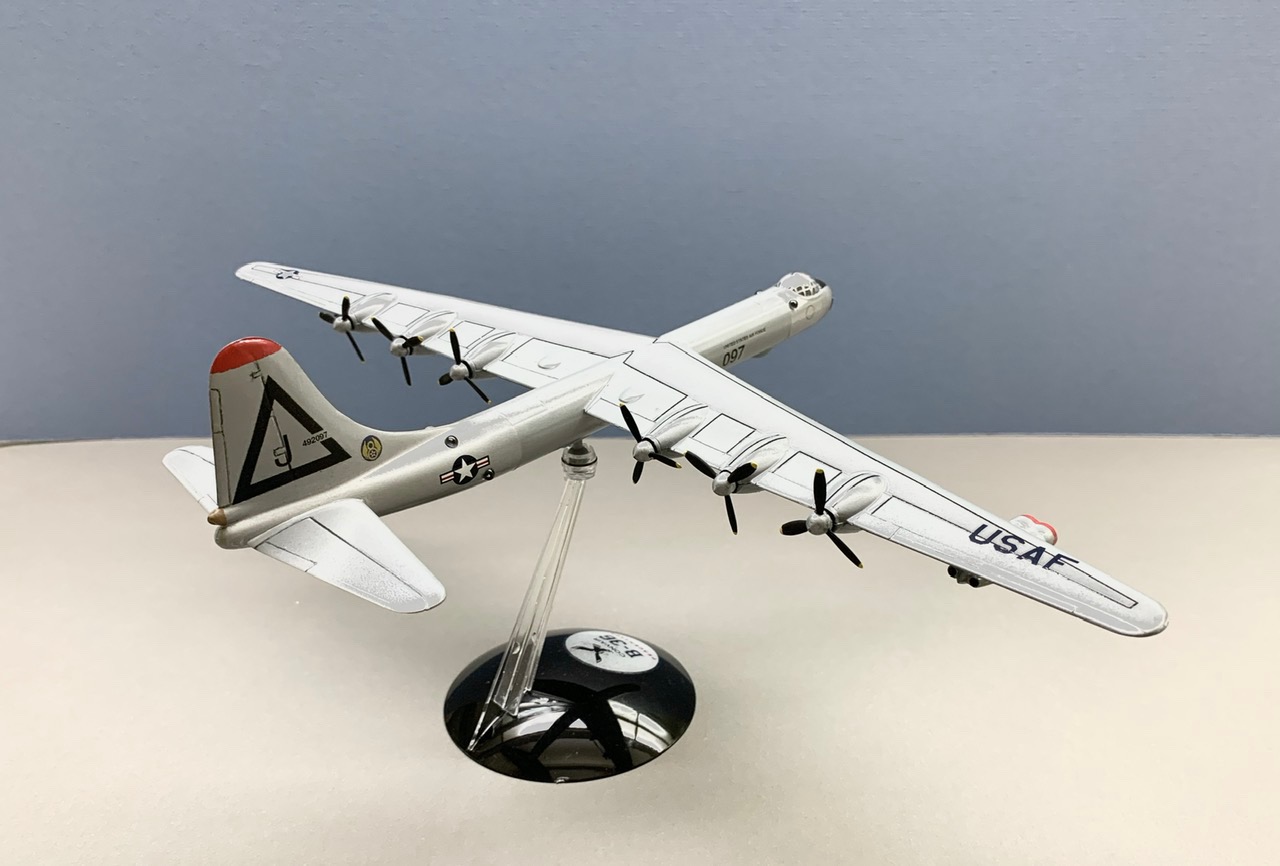 Plastic Model Kit with Swivel Stand - B-36 Peacemaker customer photo 1