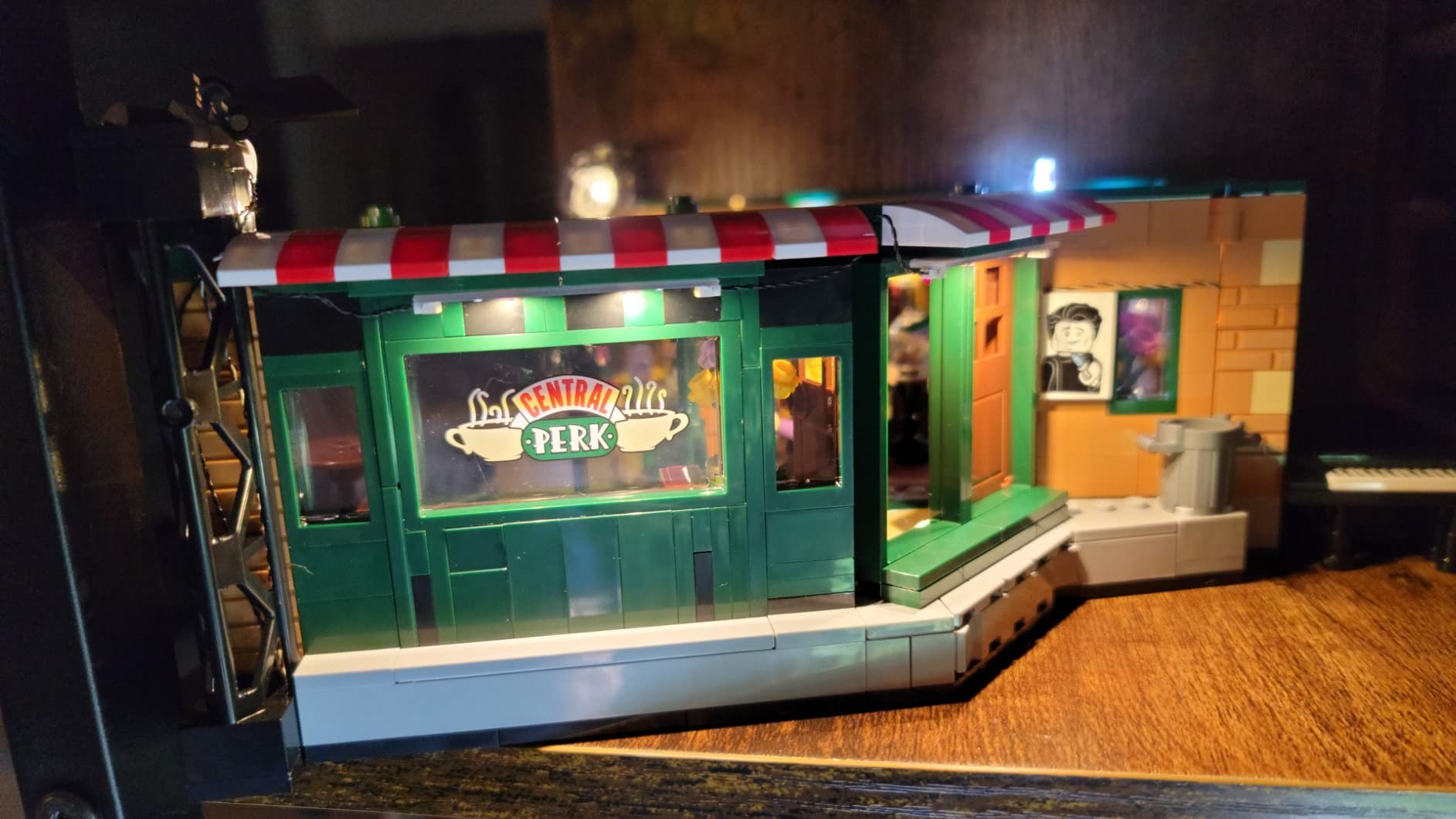 Led Lighting Kit for Friends Central Perk - Compatible with Lego 21319 Building Blocks Model (Not Include The Lego Set) customer photo 2