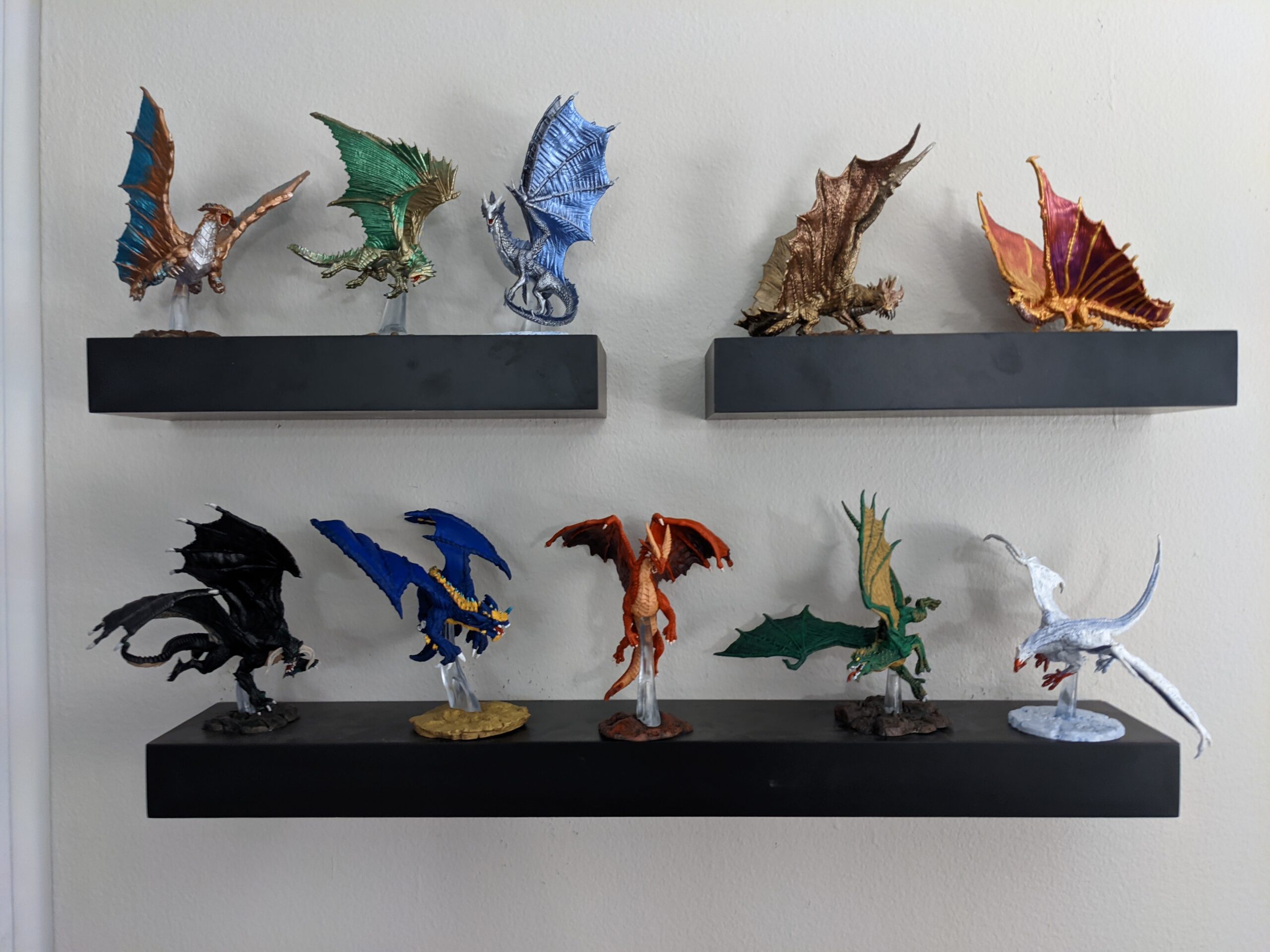 WizKids D&D Nolzur's Marvelous Miniatures: Young Red Dragon customer photo 1