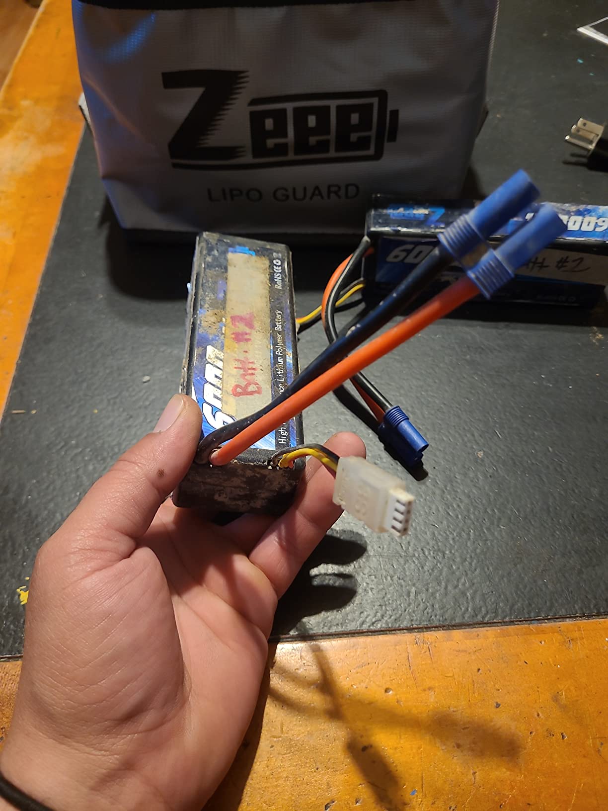 Zeee 11.1V 80C 3S 6000mAh Lipo Battery Hard Case Battery with EC5 Connector for RC 1/8 1/10 Scale Vehicles Car Trucks Boats(2 Pack) customer photo 1