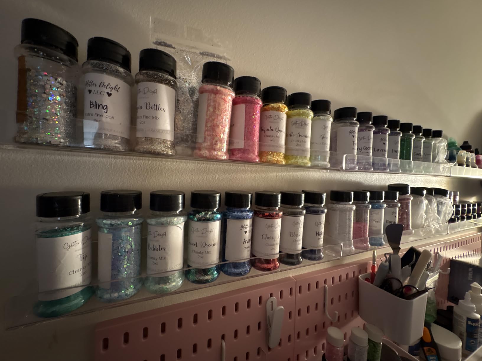 Umirokin Acrylic Nail Polish Rack Wall Mounted - 6 Pack Clear Nail Polish Organizer Shelf for 60-90 Bottles, Hanging Floating Essential Oil Storage & Paint Rack customer photo 1