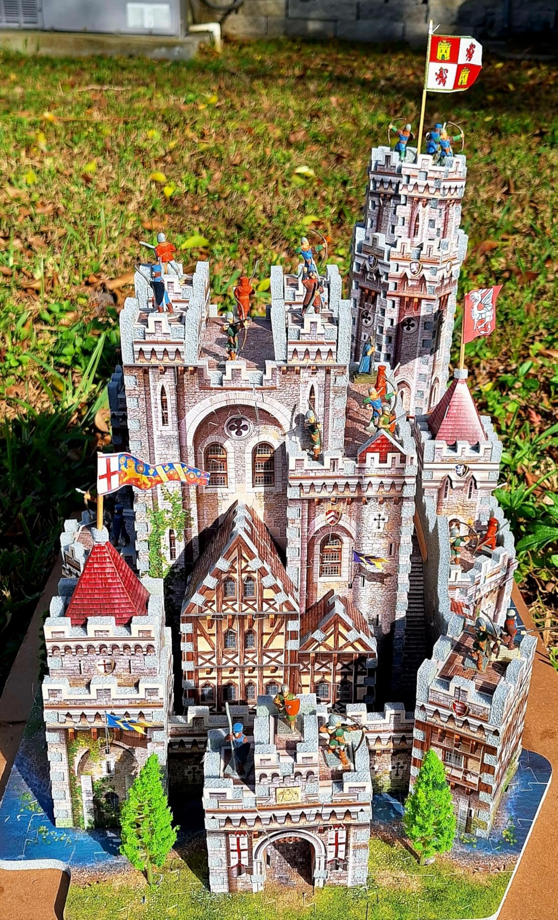 Wrebbit3D Notre-Dame de Paris 3D Puzzle | 830 Jigsaw Puzzle Pieces | Castles and Cathedrals Collection customer photo 1