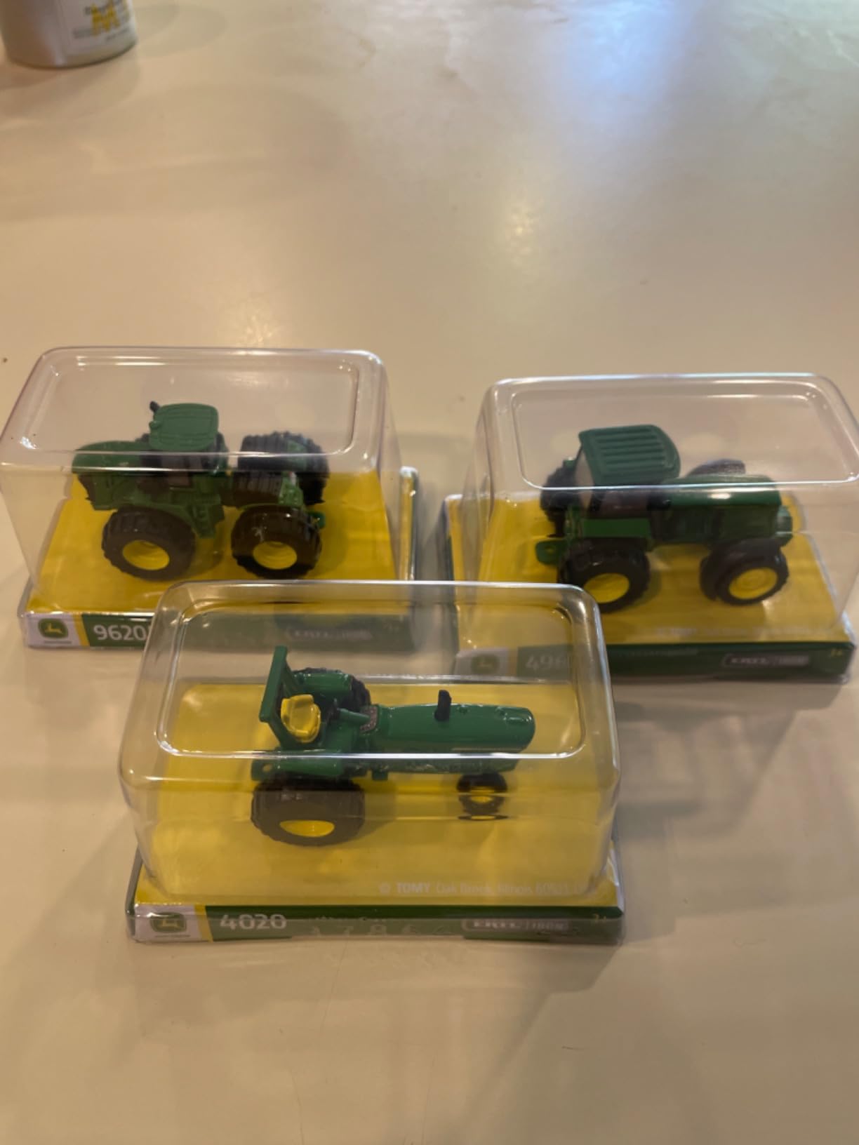 ERTL Iron John Deere Tractor Toys - 1:64 Scale - Includes 9620R, 4020, and 4960 Tractor Toys - Die-Cast John Deere Toys - Collectible Farm Toys Ages 3 Years and Up, Green customer photo 2