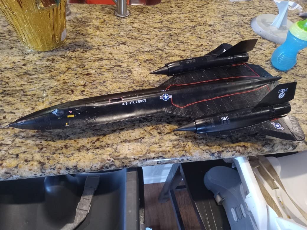 Revell 04967 Lockheed SR-71 Blackbird 1:48 Scale Model Kit customer photo 1