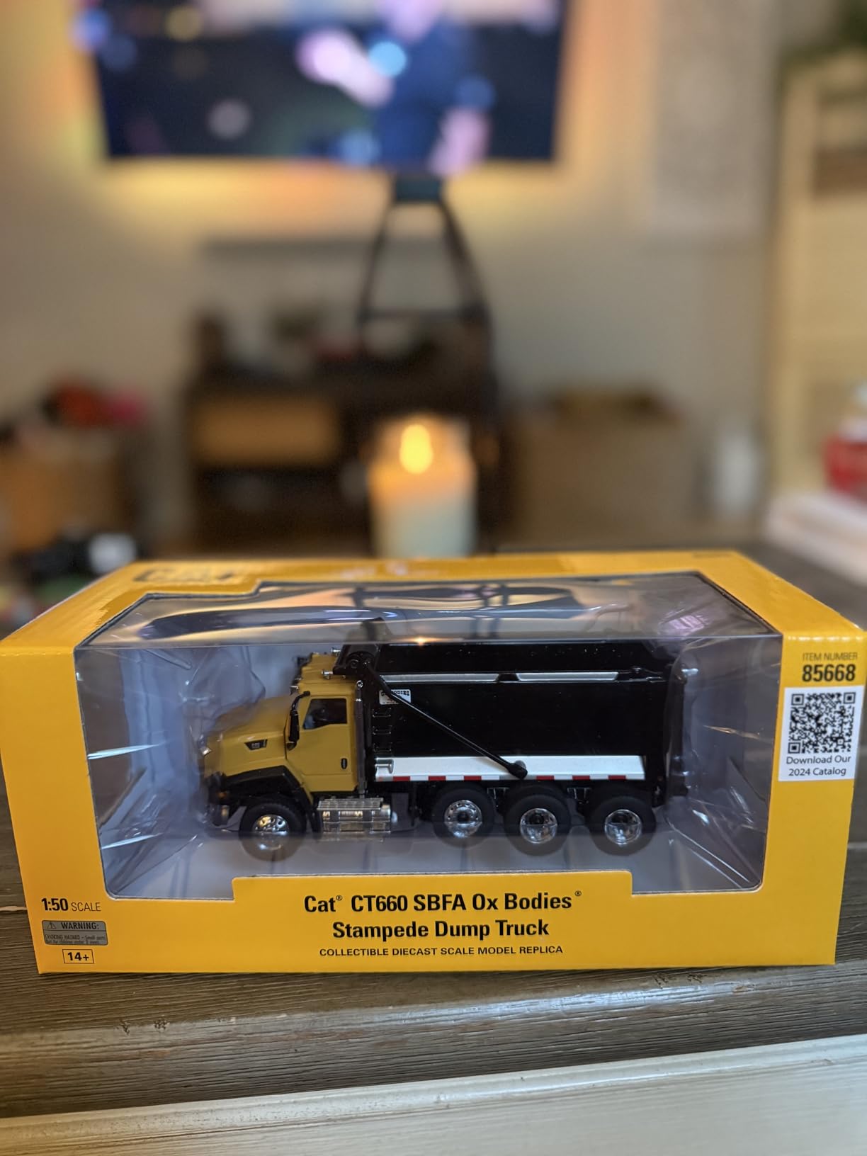 Diecast Masters 1:50 Scale Caterpillar CT660 SBFA Ox Bodies Stampede Dump Truck | Transport Series Cat Trucks & Construction Equipment Model 85668 customer photo 1