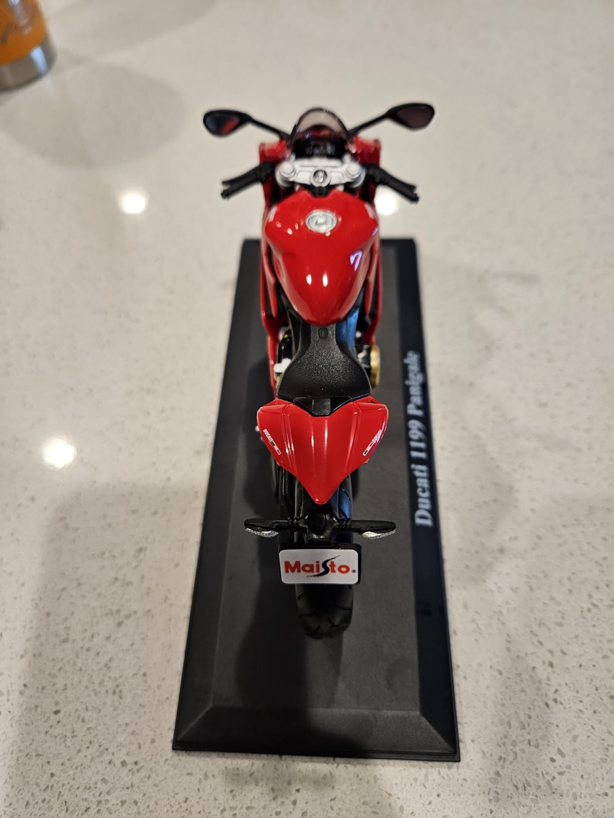 Maisto Ducati 1199 Panigale Motorbike - 1:12 Scale - Incredibly Detailed Die-Cast Replica Collectible Motorcycle Model, Red customer photo 1