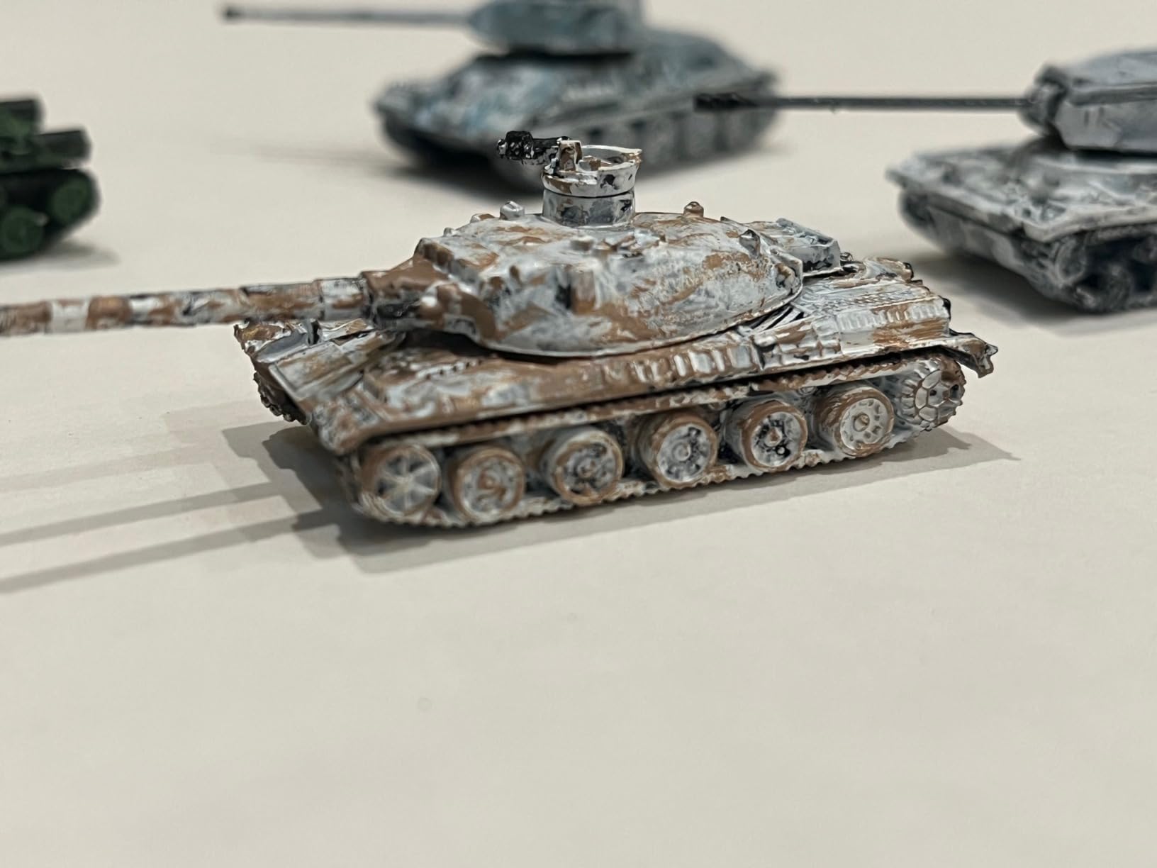 ViiKONDO 1/144 Scale Toy Tank Model Kit Military Vehicle WWII German Tiger Panther T34/85 AMX-30 Army Tabletop Wargame Diorama Hobby Building 8 PCS customer photo 2
