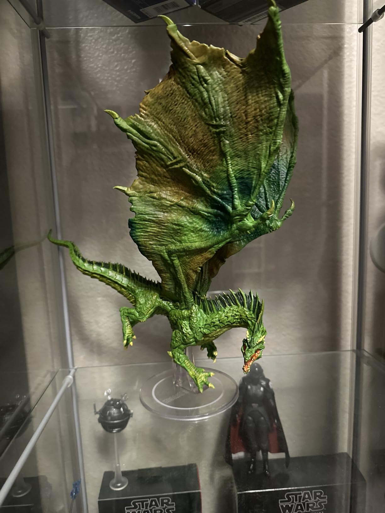 WizKids D&D Icons of The Realms: Adult Green Dragon Premium Figure customer photo 1