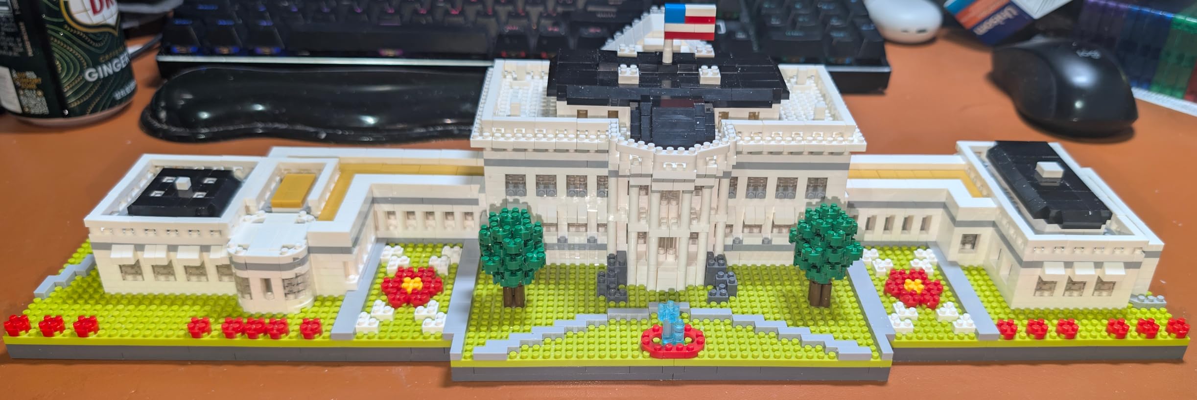 SEMKY Micro Mini Blocks White House Famous Landmark Model Set,(3000Pieces) -Building and Architecture Toys Gifts for Kid and Adult customer photo 1
