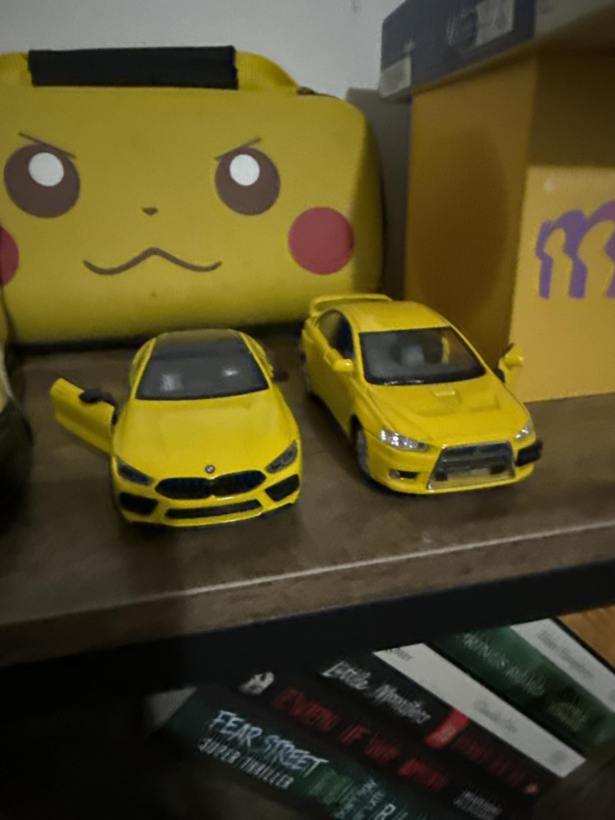 KiNSMART BMW M8 Competition 1:36 Scale 5