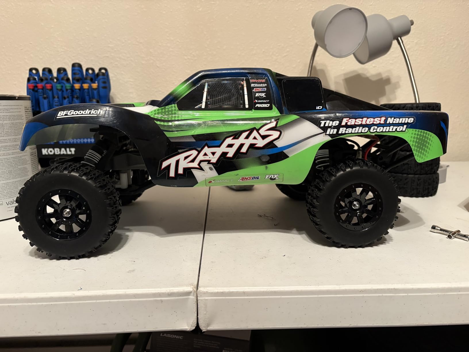 Pre-Glued 1/10 RC Short Course Truck Tires and Wheels Set 12mm Hex for Traxxas Slash 4x4 BL-2S 2WD Redcat Blackout SC Losi SCT Team Associated SC10 HPI, with Foam Inserts (Type 1) customer photo 2