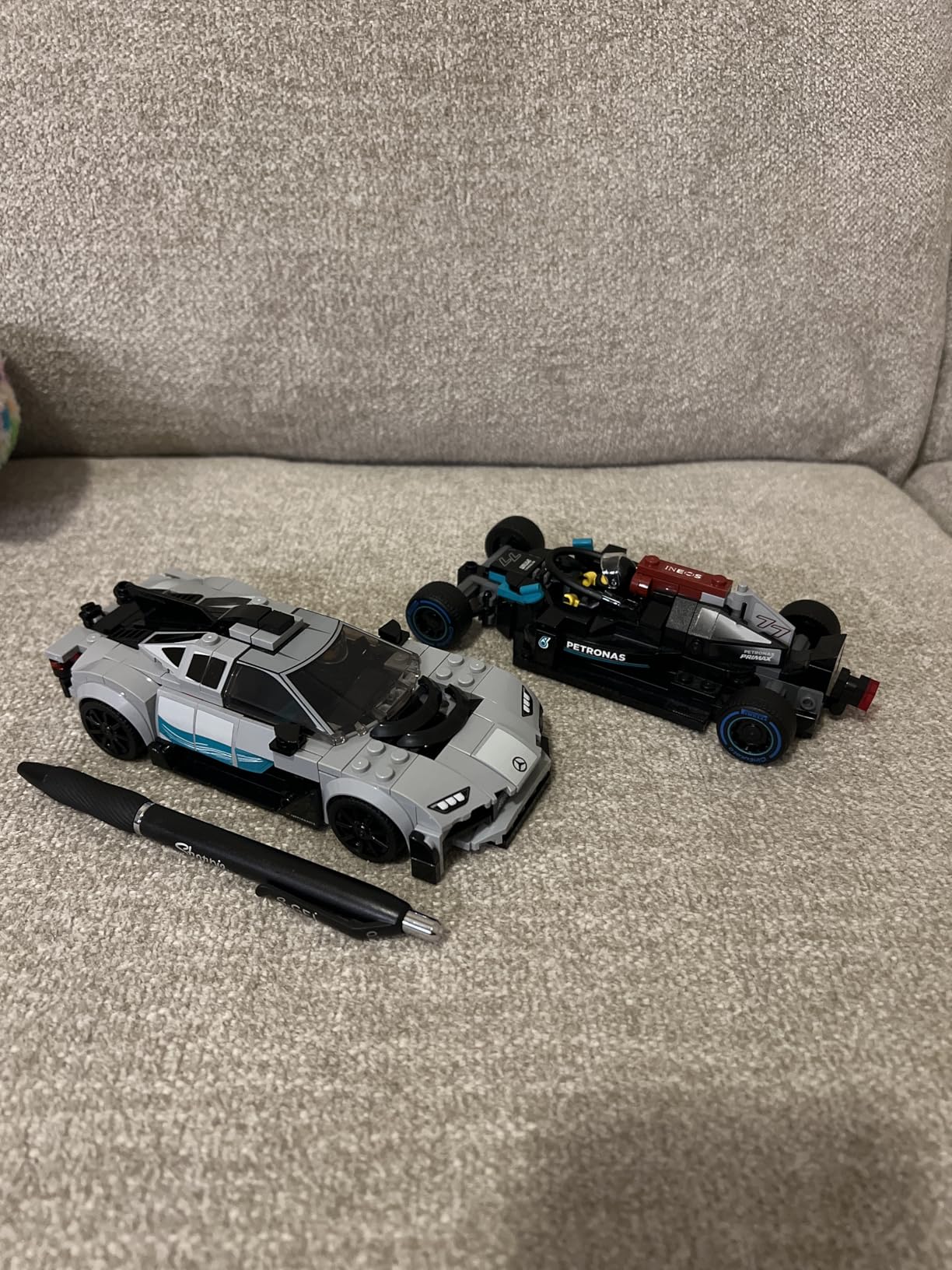 LEGO Speed Champions Mercedes-AMG F1 W12 E Performance & Project One 76909 customer photo 2
