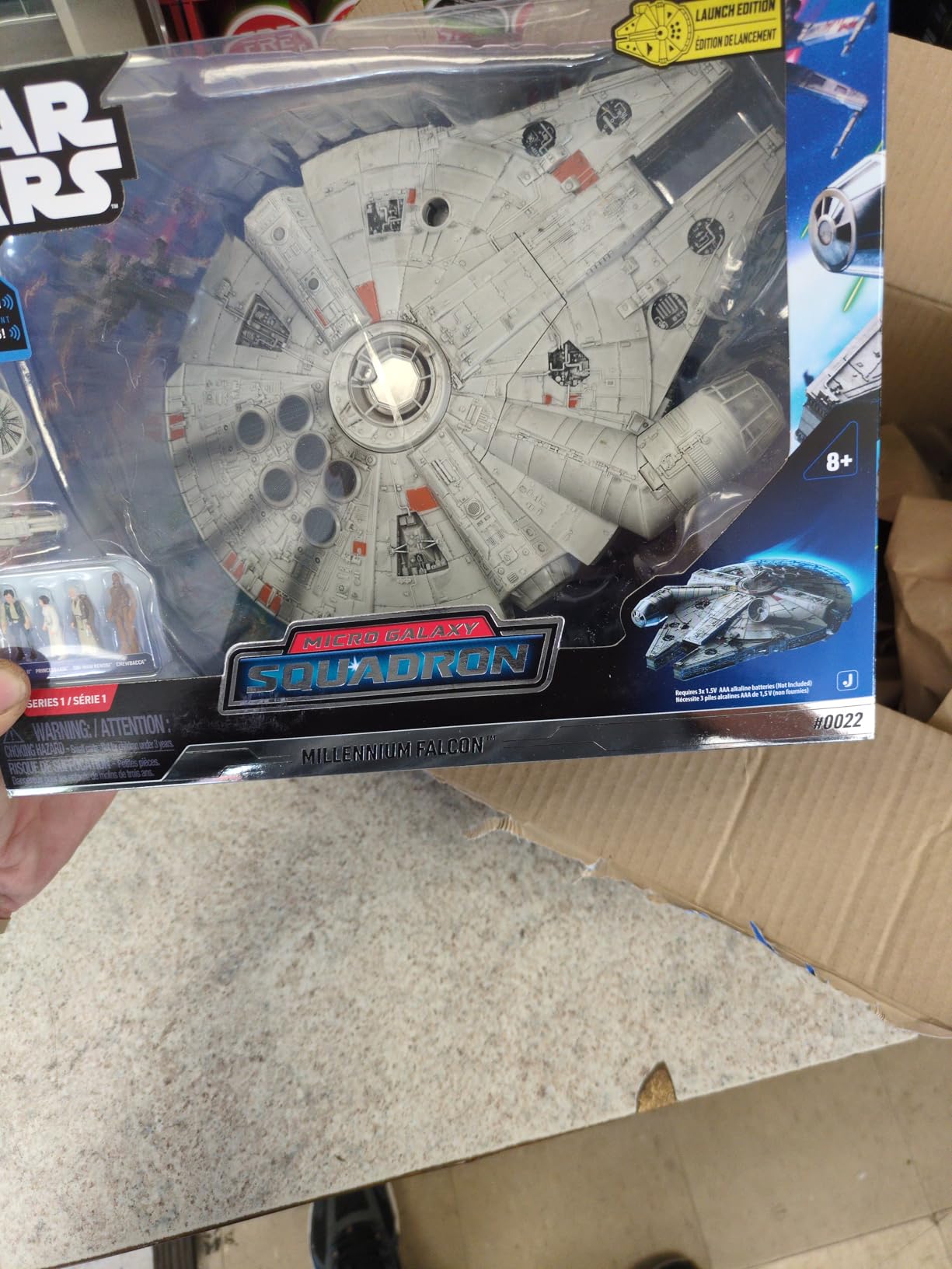 Star Wars Micro Galaxy Squadron Millennium Falcon - 9-Inch Assault Class Vehicle with Four 1-Inch Micro Figure Accessories customer photo 2