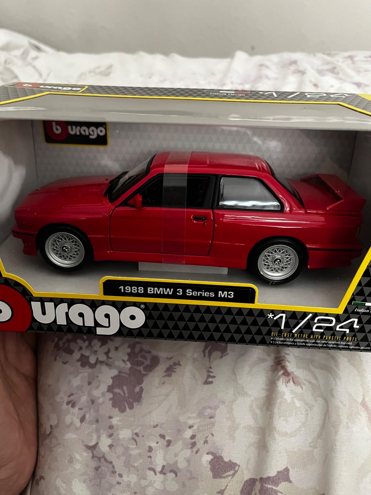 Bburago 21100R BMW M3 (E30) Cheong Collectible Die-Cast Car, Red customer photo 1
