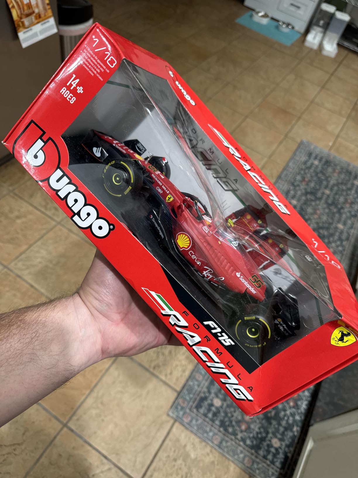 Bburago 1:18 SFR Ferrari 2022 Season Car F1-75 customer photo 1