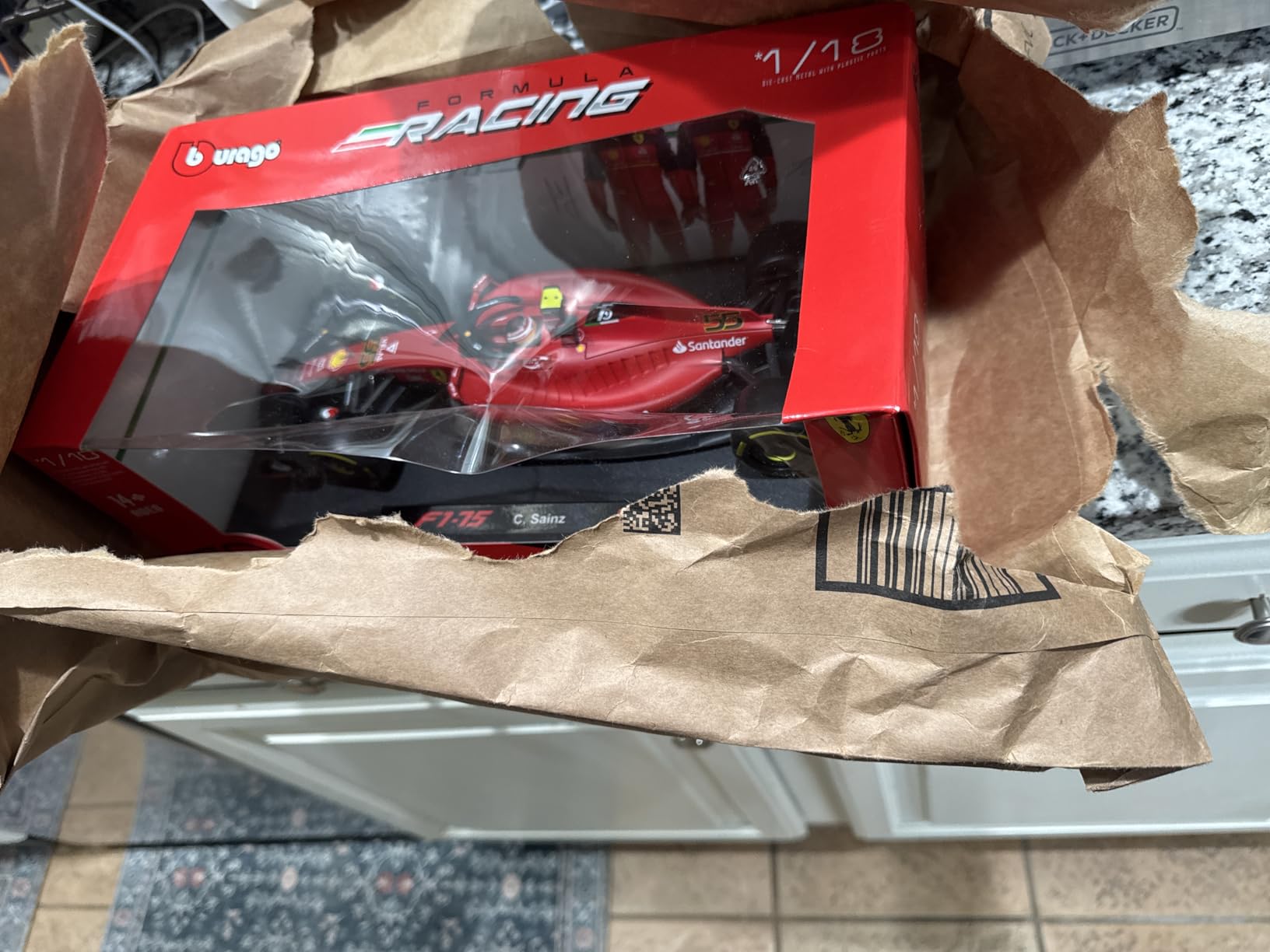 Bburago 1:18 SFR Ferrari 2022 Season Car F1-75 customer photo 2