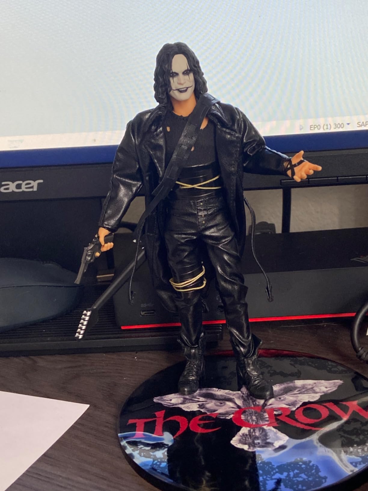 Mezco The Crow One:12 Action Figure Eric Draven customer photo 2
