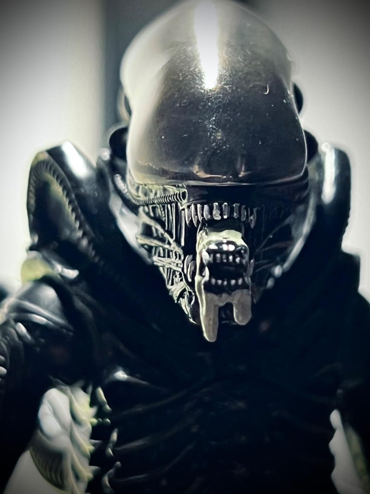 Mezco Alien One:12 Collective Deluxe Action Figure customer photo 2