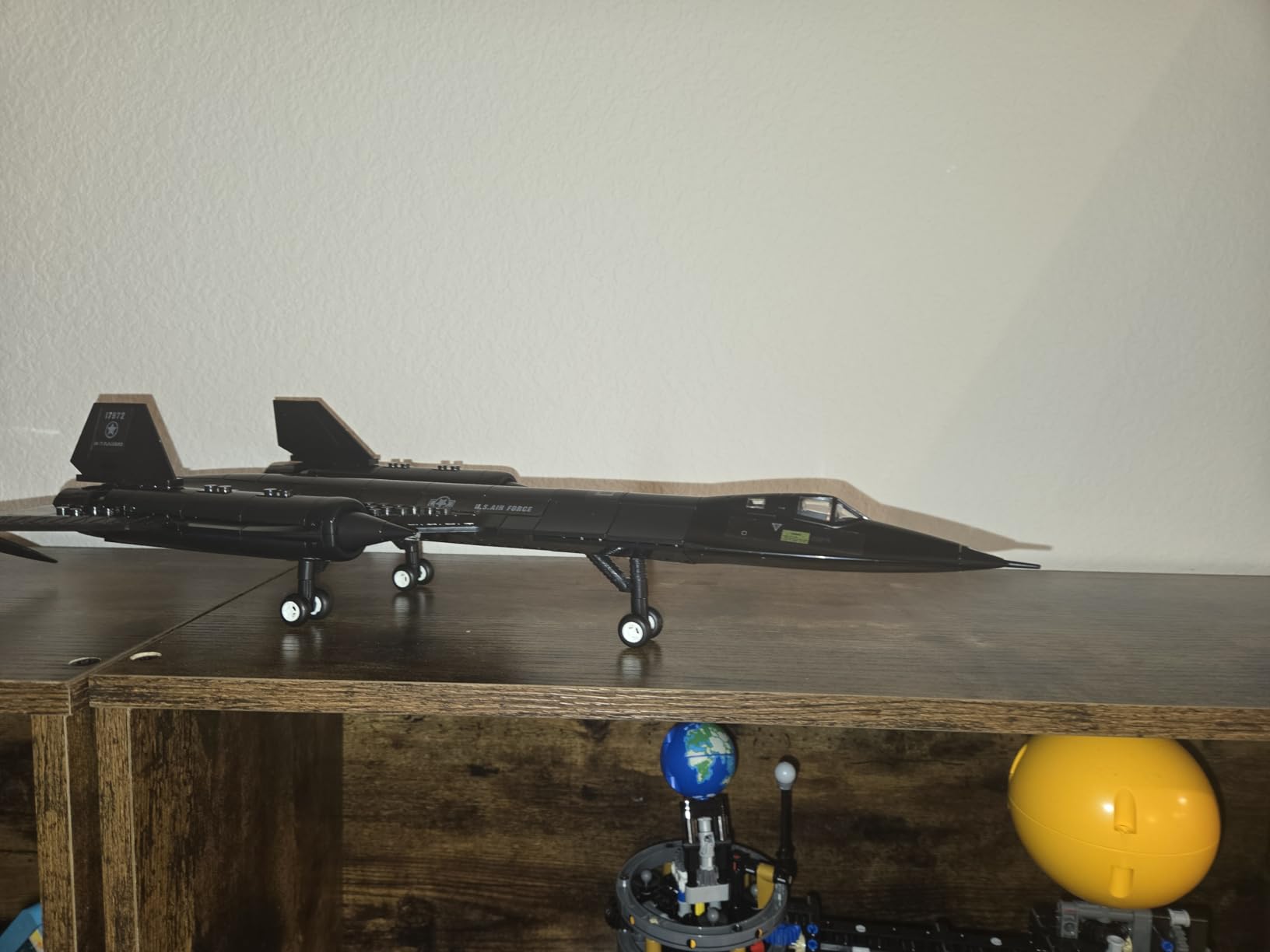 SR 71 Blackbird Jet Building Block Set - 184 Pieces - for Kids and Adults - Fits All Building Bricks customer photo 1