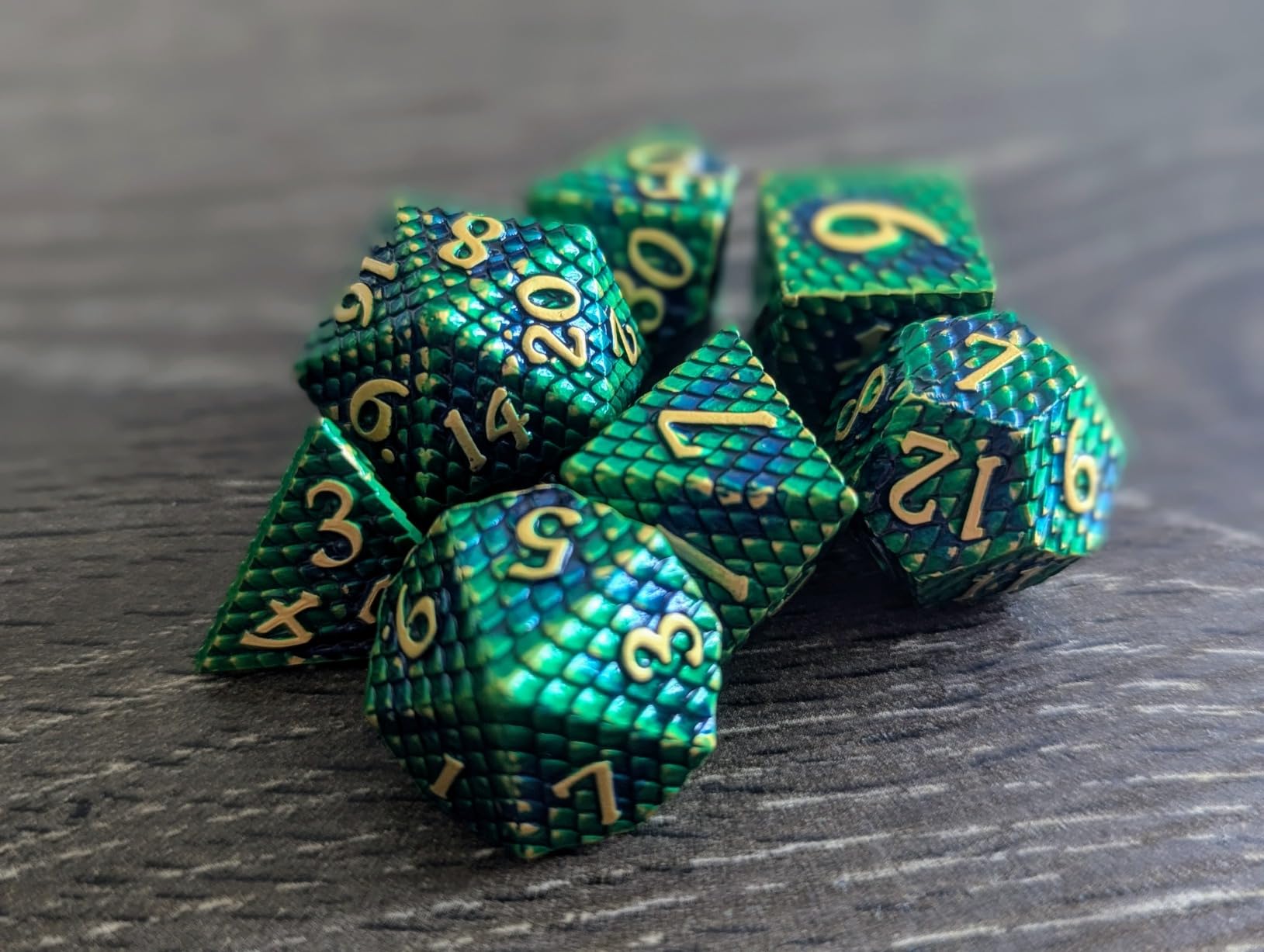 UDIXI Metal DND Dice Set, 7PCS Polyhedral Metal Dice Set D&D Dragon with Gift Box for Role Playing Games and Other Tabletop Game (Purple Sequins) customer photo 1