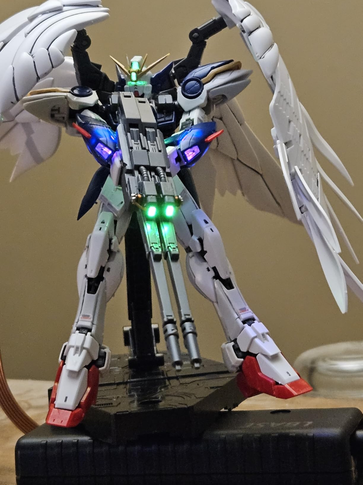 Wing Gundam Zero (EW), Gundam Wing: Endless Waltz, Bandai PG 1/60 Model Kit customer photo 1