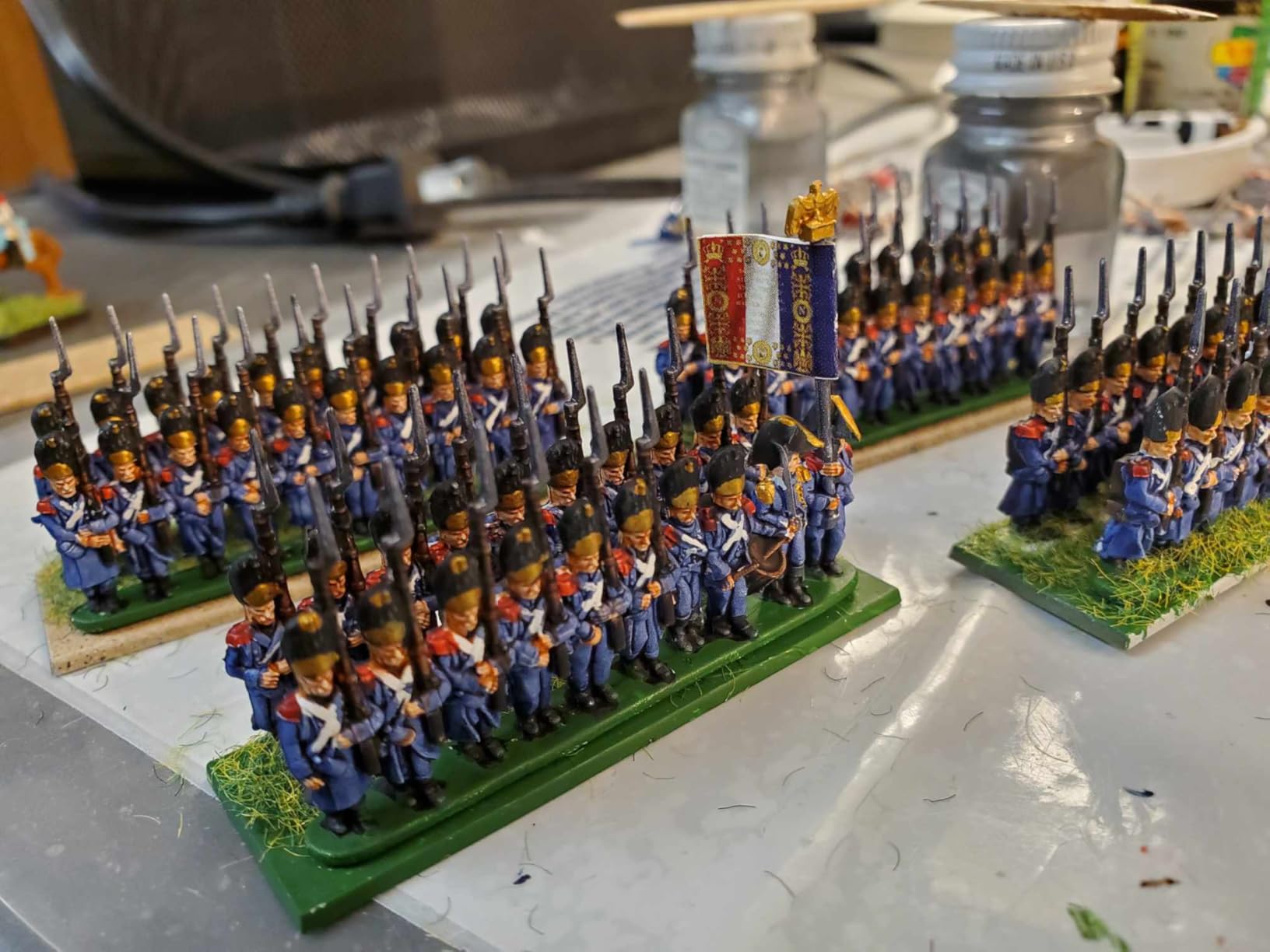 Wargames Delivered Black Powder Epic Battles: The Waterloo Campaign French Middle & Old Guard Tabletop Miniatures - Plastic Paintable 1700-1900 Soldiers, Unpainted 28mm Military Figure customer photo 2