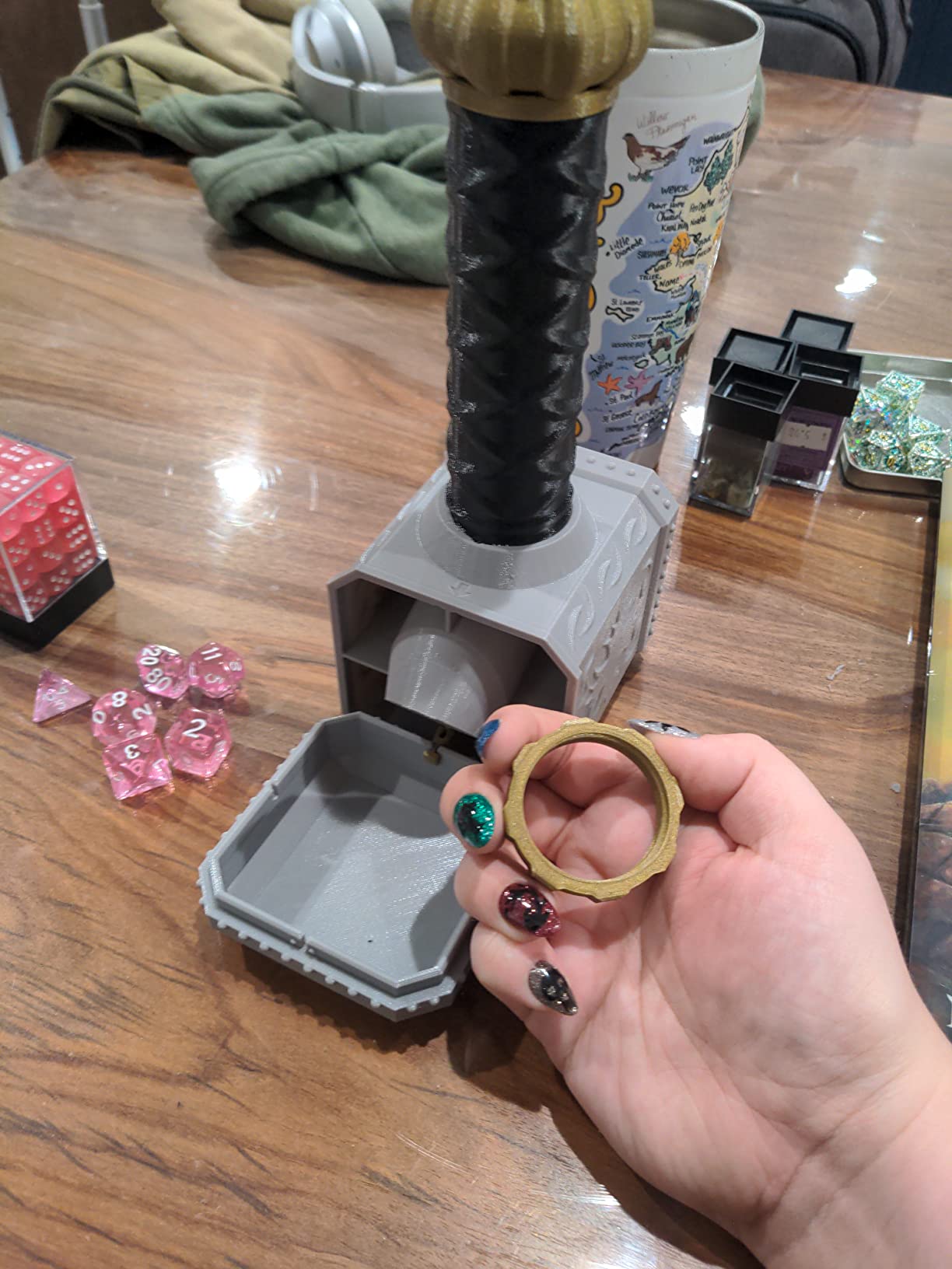 Hammer Dice Tower (Random 7PCS D20 Set Included) - Holder and Roller - Tabletop RPG Accessory for Dungeons and Dragons, DND, D&D - (Obsidian) customer photo 2