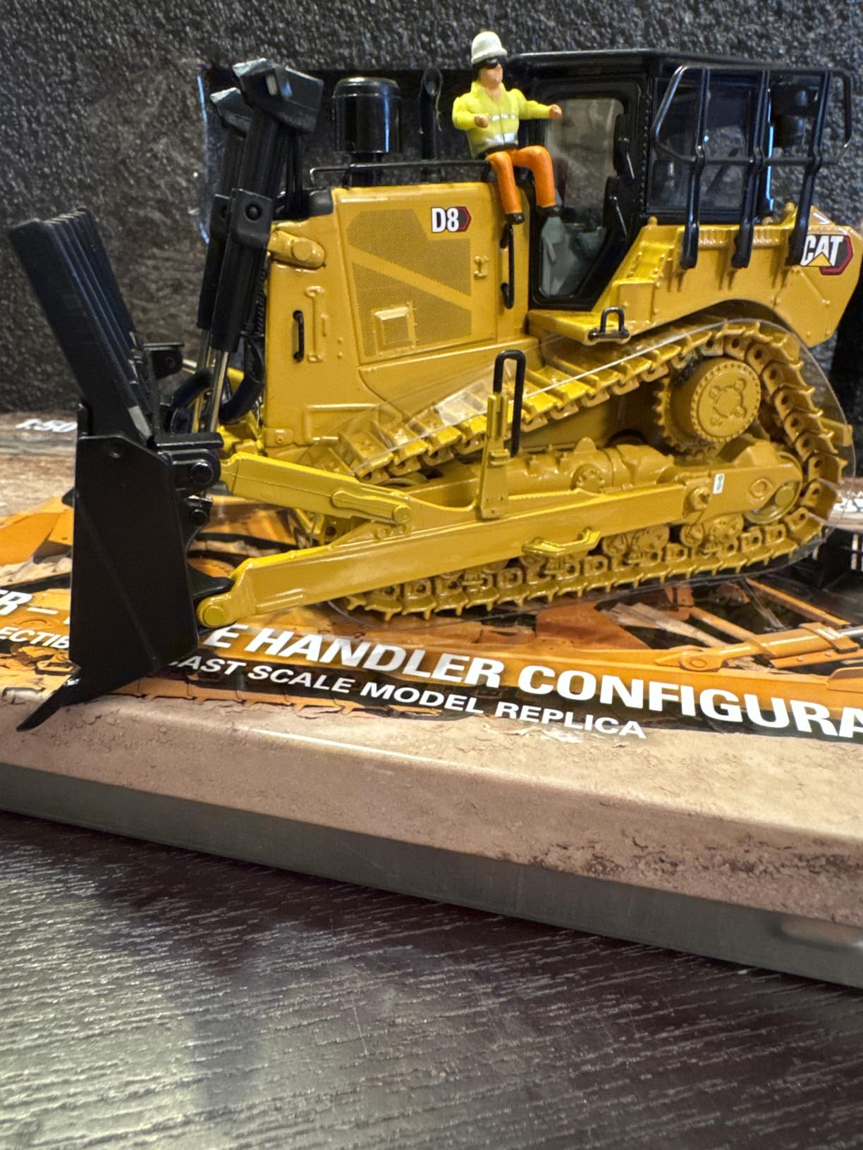 1:50 Caterpillar D11 Track-Type Tractor - TKN Design | High Line Series Cat Trucks & Construction Equipment Scale Model Collectible 85604 customer photo 1