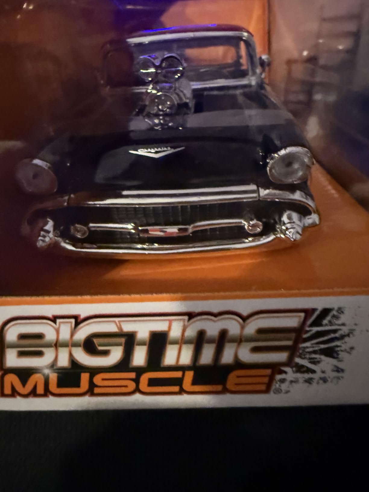 Jada Big Time Muscle 1:24 1957 Chevy Bel Air Die-Cast Car (Black/Red) customer photo 1