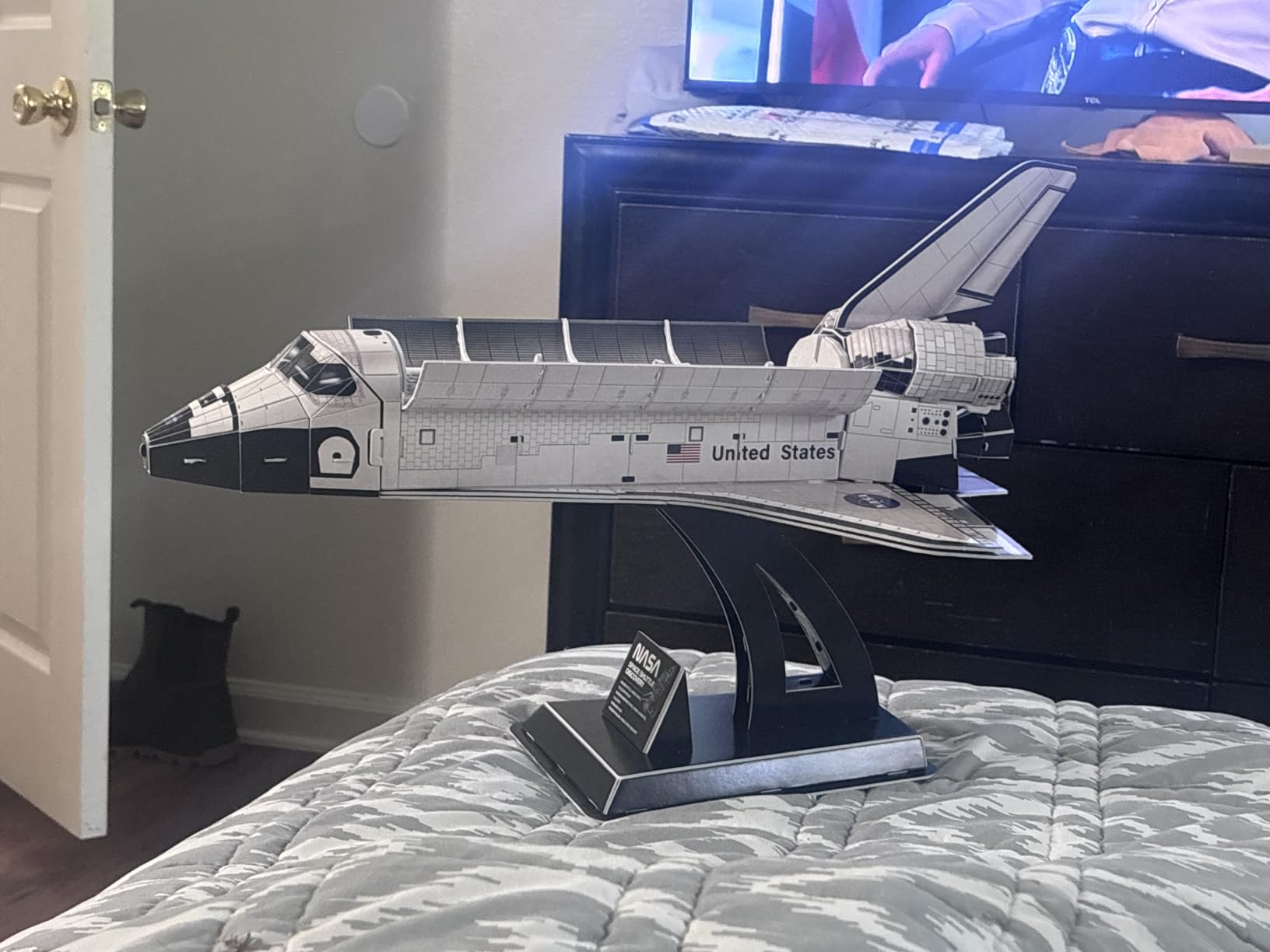 NASA Apollo Saturn V 3D Puzzle Model Kit customer photo 2