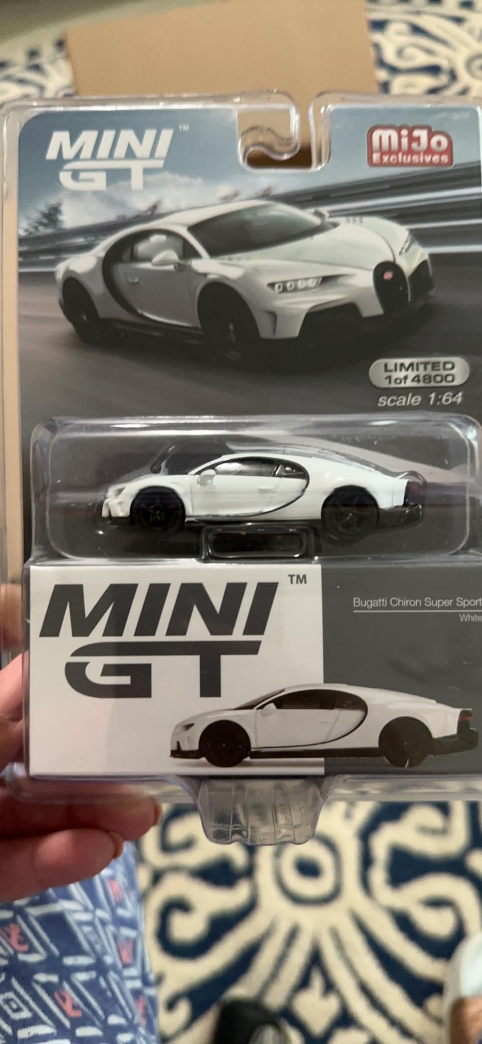 Bugatti Chiron Super Sport White 1/64 Diecast Model Car by True Scale Miniatures MGT00440 customer photo 1