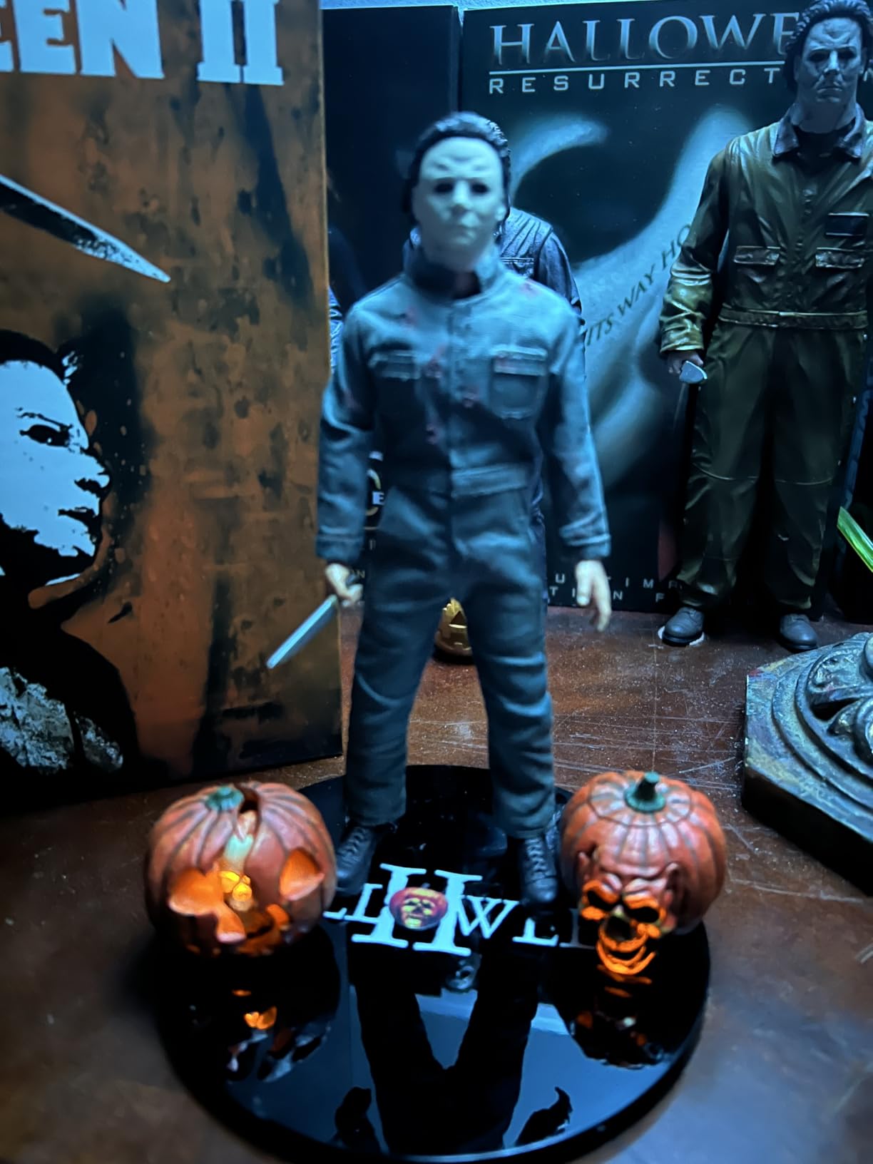 Mezco Toyz One:12 Collective Halloween II (1981): Michael Myers Figure customer photo 1