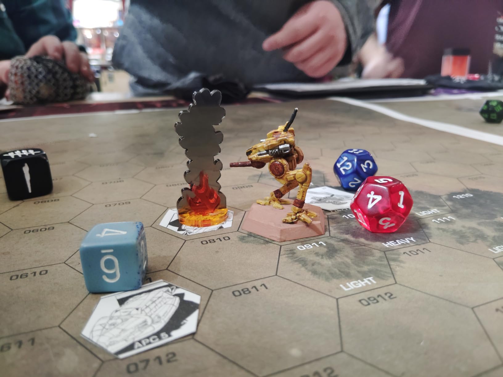 LITKO Flaming Wreckage Marker | Burning Fire | Miniature Wargame | Compatible with DND, Pathfinder, TTRPG, Flame of War, Bolt Action, Miniature Games (Variety) customer photo 1