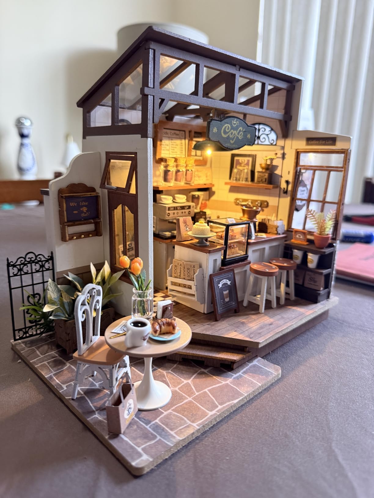 Miniature Dollhouse Kit, Coffee Shop Miniature Dollhouse Kits for Adults to Build, Wooden Mini House Model with LED Lights - NO.17 Cafe customer photo 1