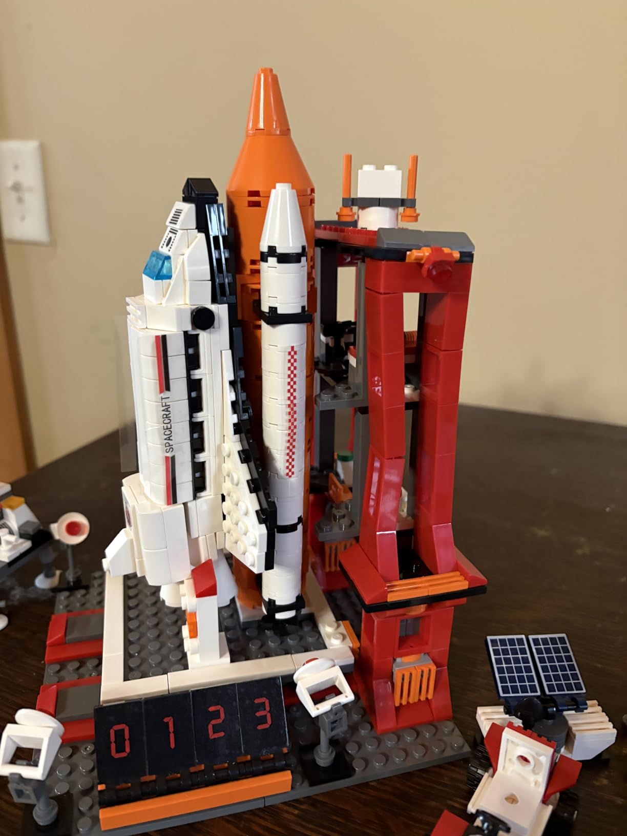 Sitodier Space Exploration Shuttle Toys for 8-12 and 8-14 Years Boys Kids, 1008pcs 7 Models Aerospace Building Set with Heavy Transport Rocket and Launcher customer photo 2