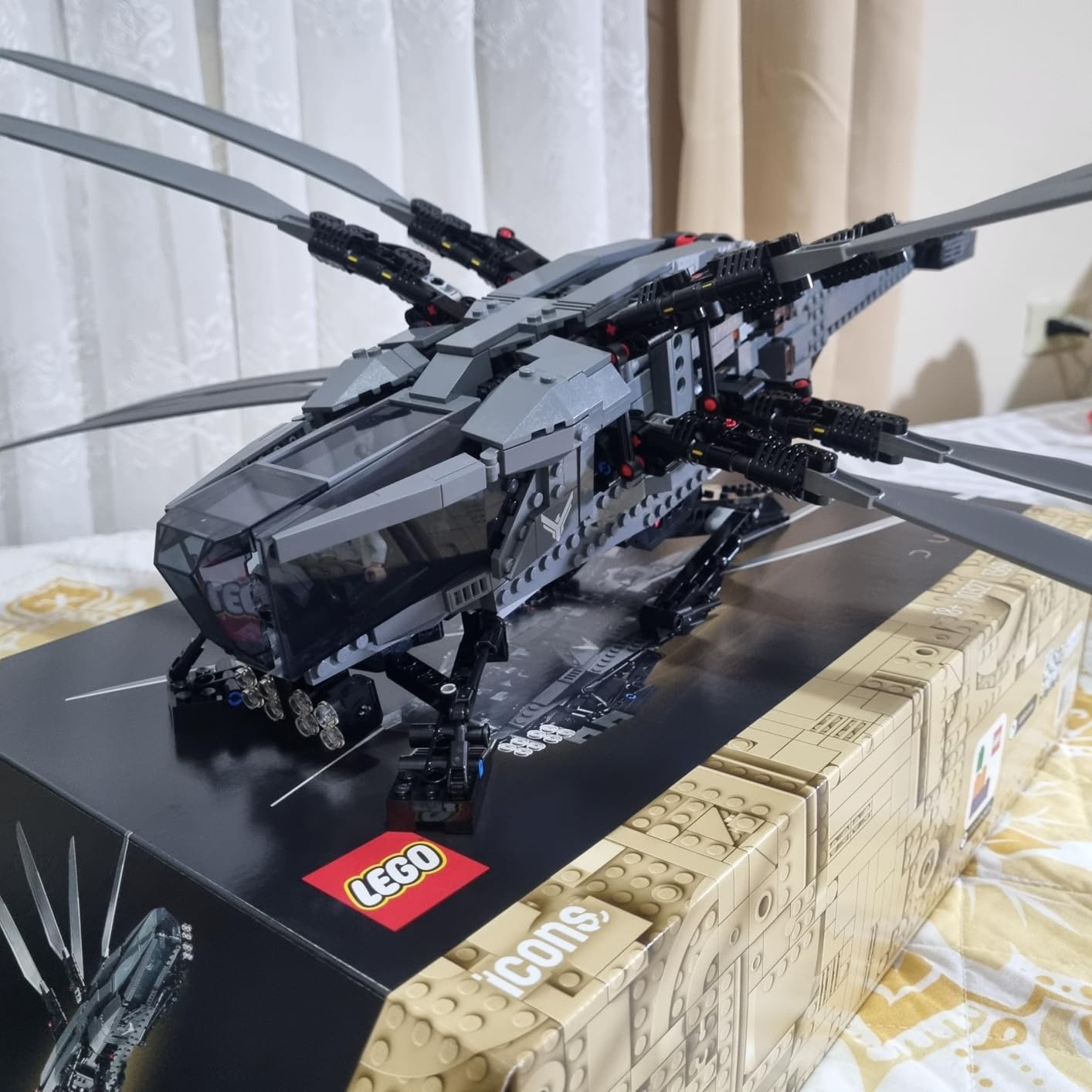 LEGO Icons Dune Atreides Royal Ornithopter 10327, Collectible Dune Inspired Model for Build and Display, Adult Gift Idea for Sci-Fi Movie Fans, 8 Minifigures customer photo 1