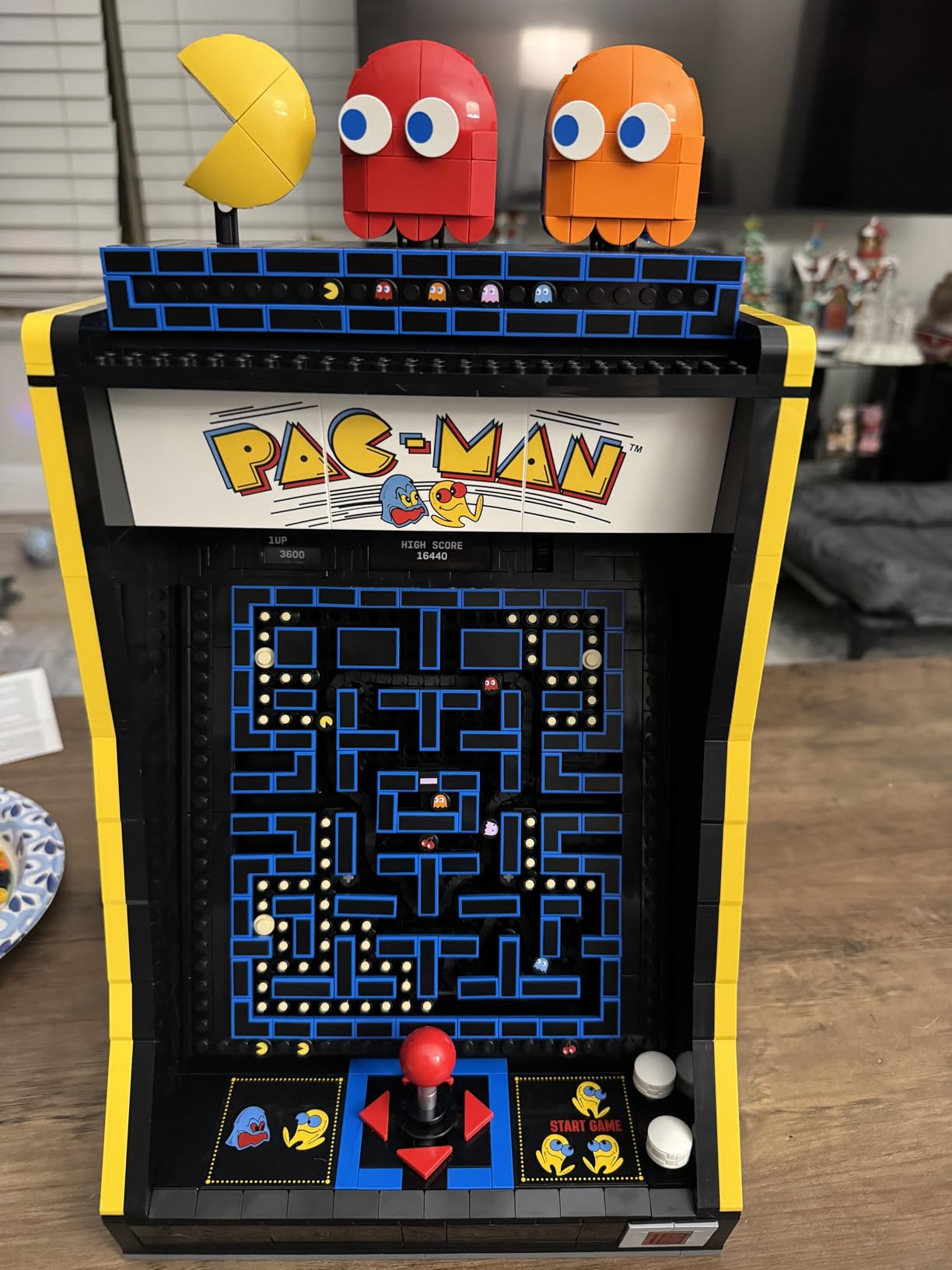 LEGO Icons PAC-Man Arcade Building Sets for Adults - Collectible Office, Shelf, or Bedroom Decor - Gifts for Men & Women - W/Moving Handle to Recreate Game - 10323 customer photo 2