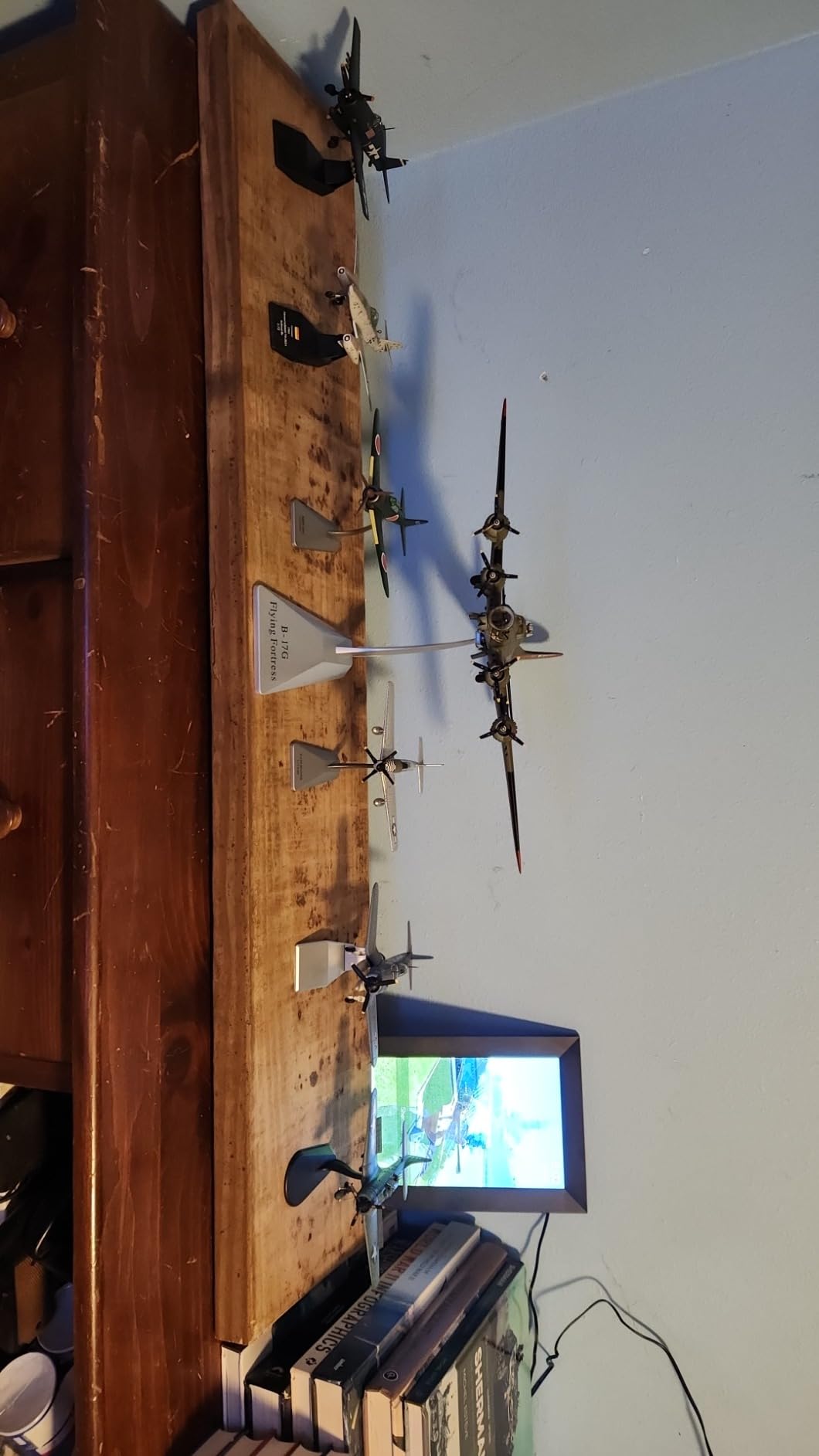 NUOTIE Focke-Wulf Fw 190A-8 1/72 Metal Fighter Model Classic German WWII Military Finshed Diecast Aircraft Model Prebuilt Kits with Display Stand for Collection or Gift customer photo 2