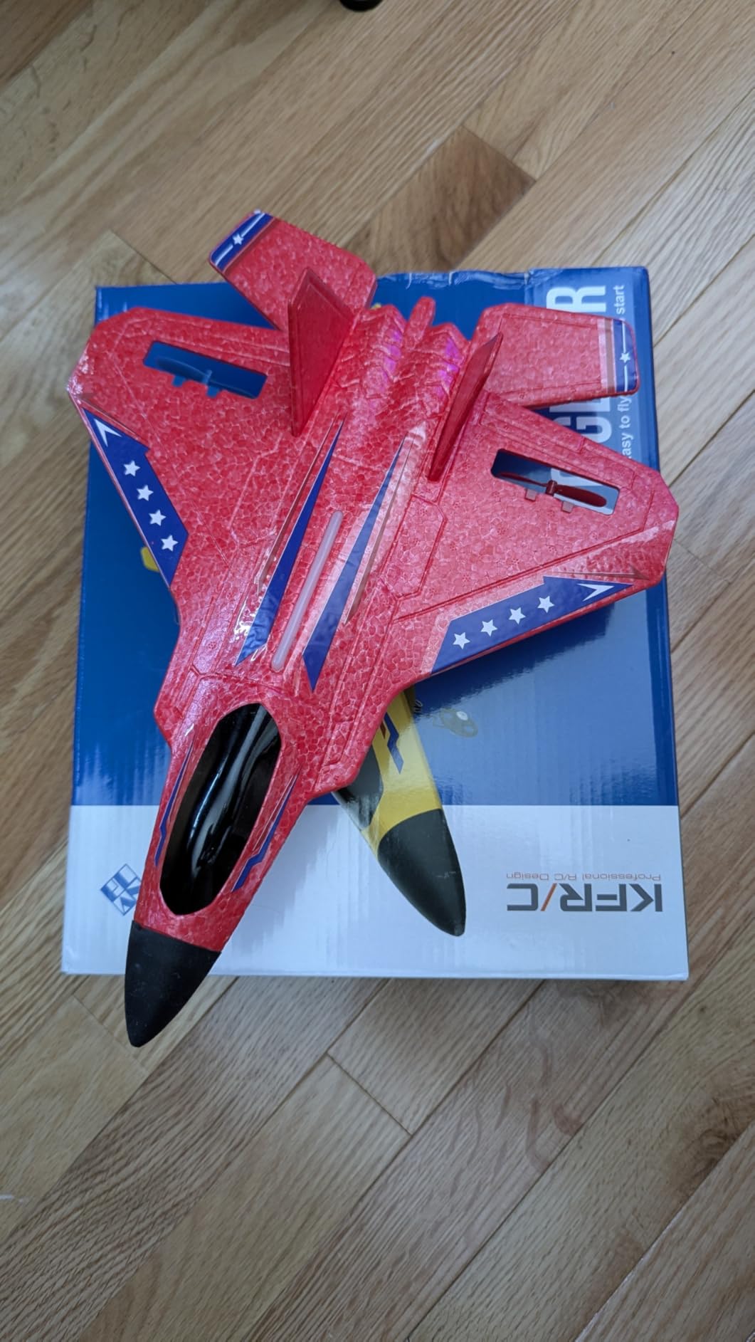 Fremego SU27 RC Plane, 2.4GHZ RC Airplane Ready to Fly Remote Control Airplane W/ 2 Batteries & 6-axis Gyro Stabilizer customer photo 2