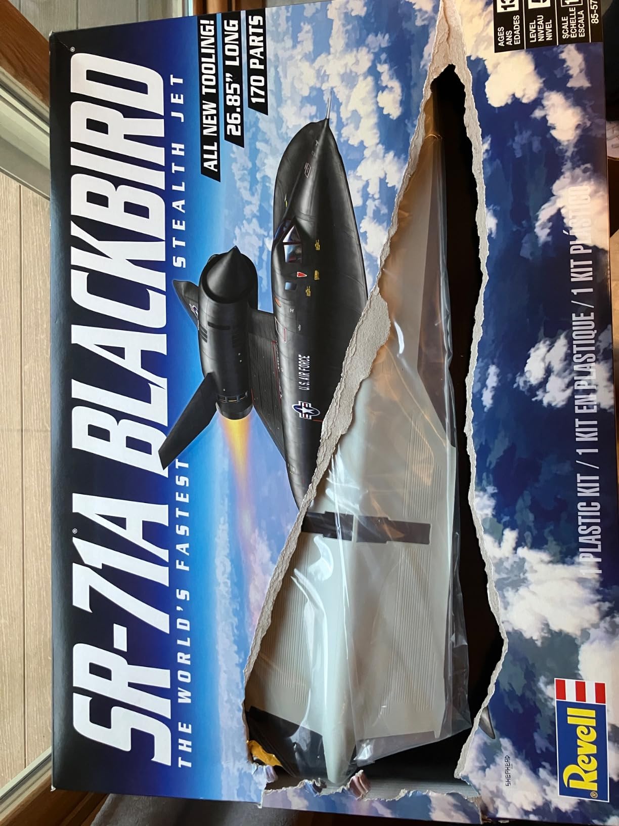 Revell 85-5720 SR-71A Blackbird 1:48 Scale 170-Piece Skill Level 5 Model Airplane Building Kit customer photo 1