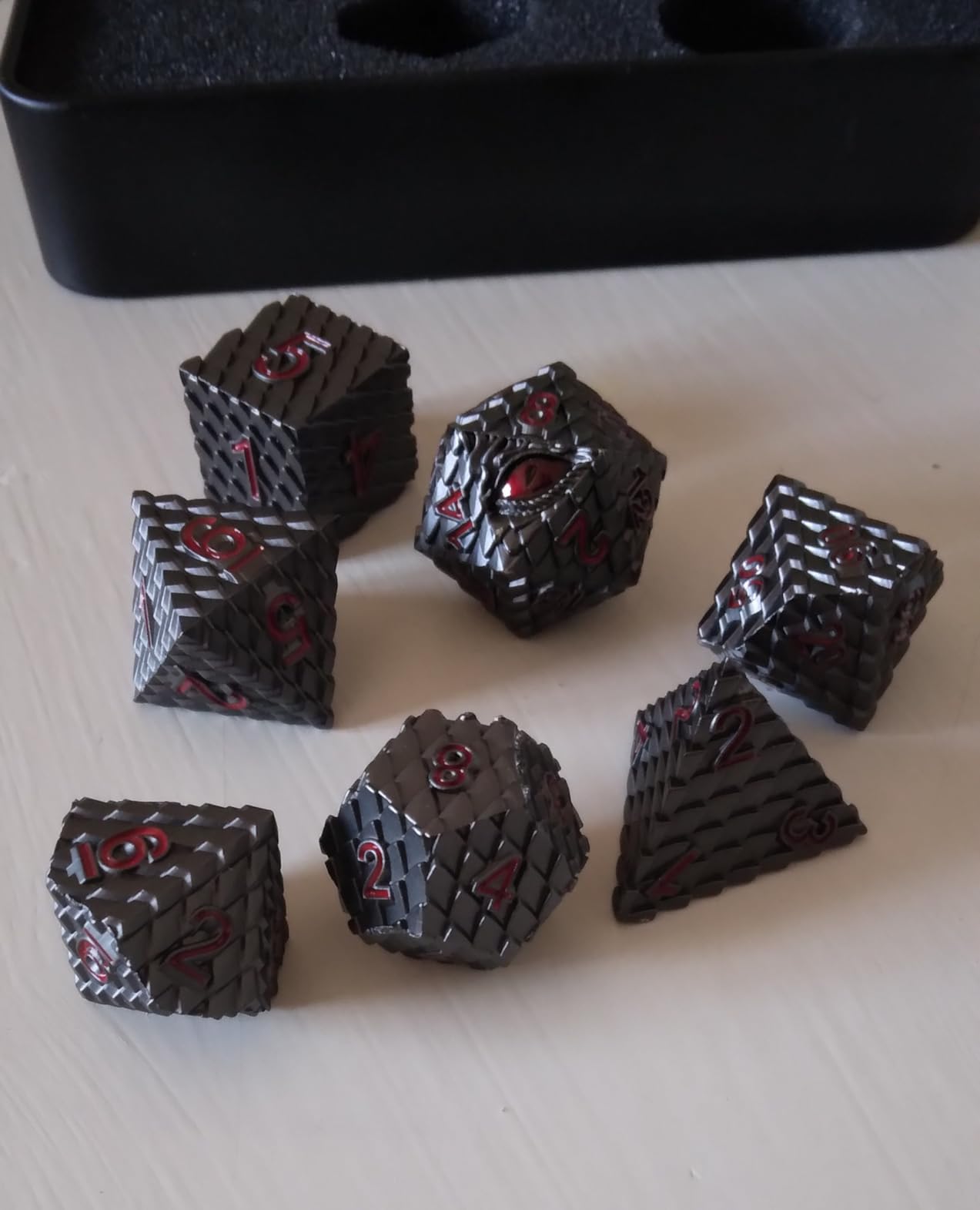 Metal Dice Set D&D,7 PCS Dragon Scale Metallic DND Dice Set,Dragon Eye Metal Dice with Grogeous Gift Case for Dungeons and Dragon Tabletop Game (Black Dragon Scale & Green Eye) customer photo 2