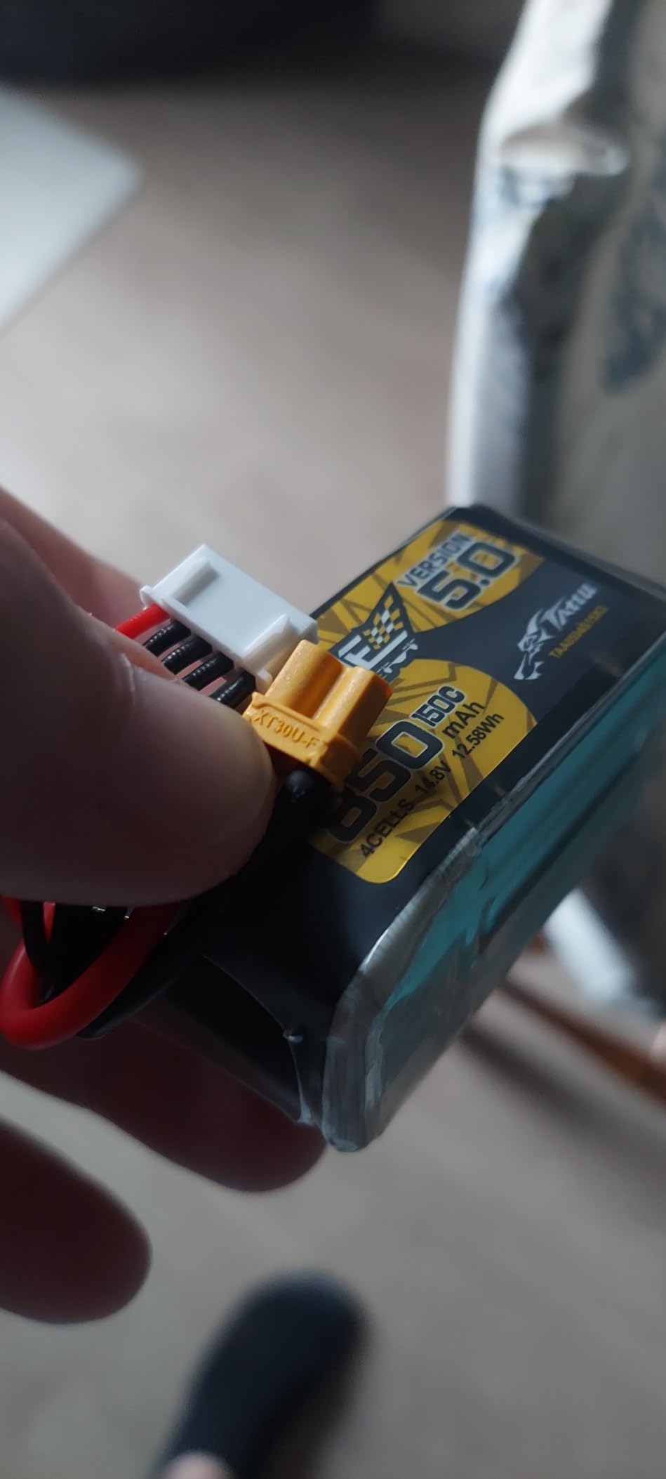 TATTU R-Line Version 5.0 4S Lipo Battery 14.8V 150C 850mAh Lipo Battery Pack with XT30U-F Plug customer photo 1