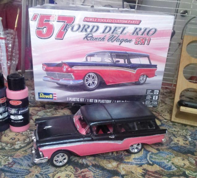 Revell 14548 '57 Ford Del Rio Ranch Wagon 2'N1 1:25 Scale 197-Piece Skill Level 5 Model Building Kit customer photo 1